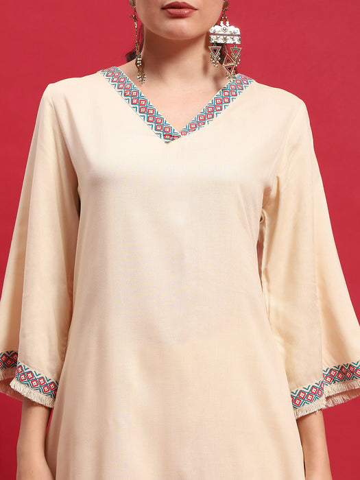 Women Liva Rayon Beige Solid Kurta With Comfort Pant