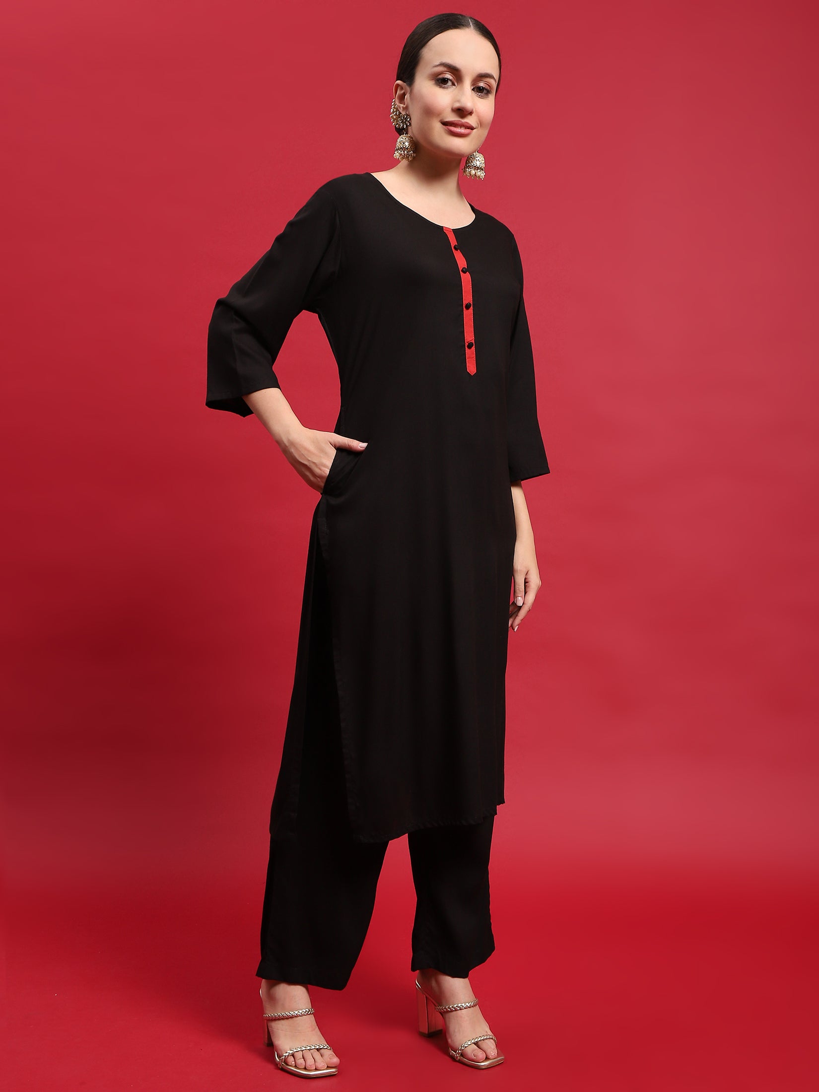 Women Viscose Black Solid Kurta Comfort Pant Dupatta