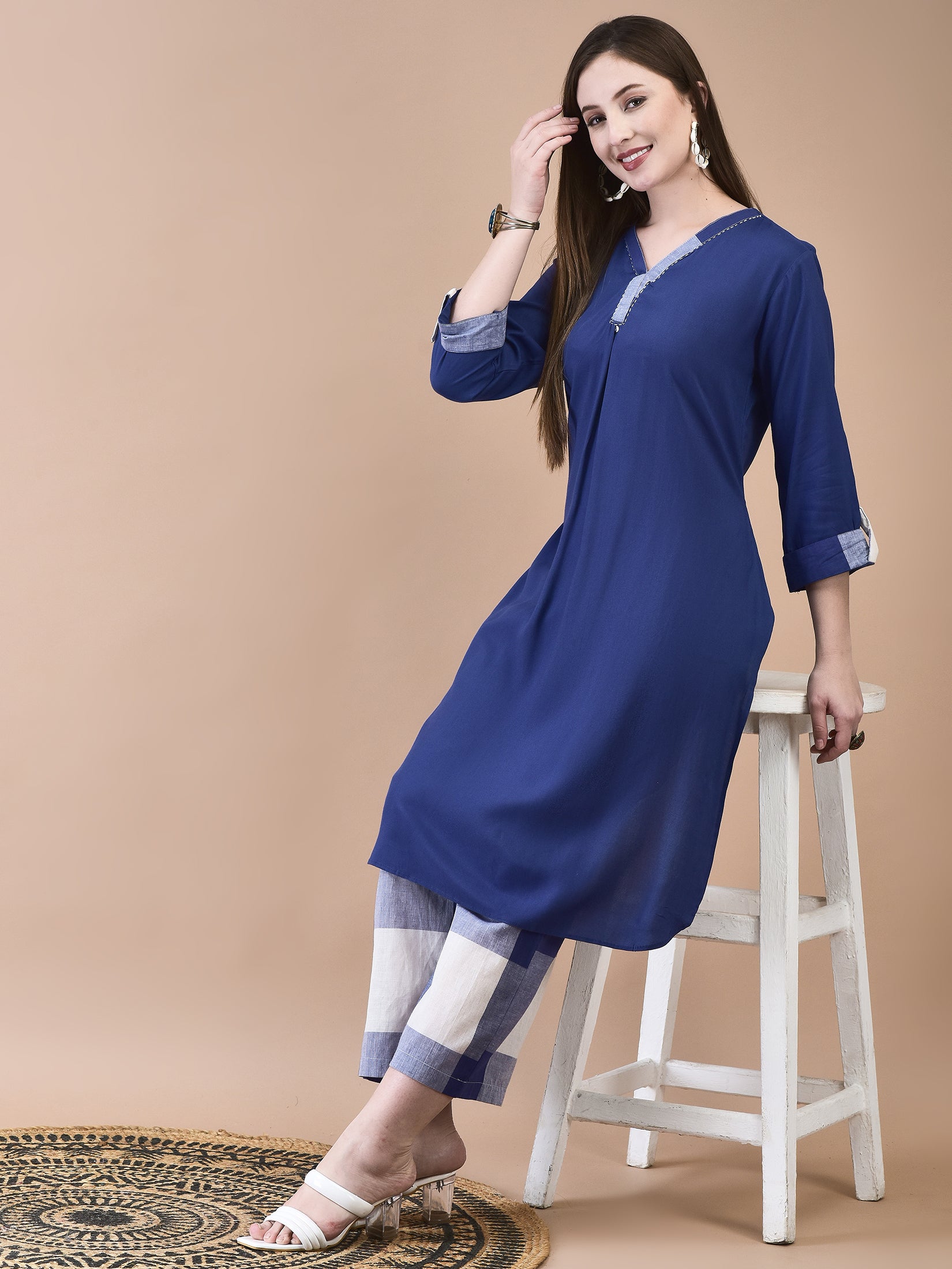 Women Liva (Rayon) Blue Solid Kurta With Cotton Comfort Pant