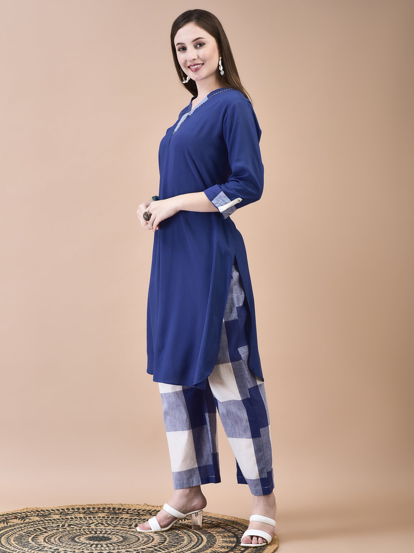 Women Liva (Rayon) Blue Solid Kurta With Cotton Comfort Pant