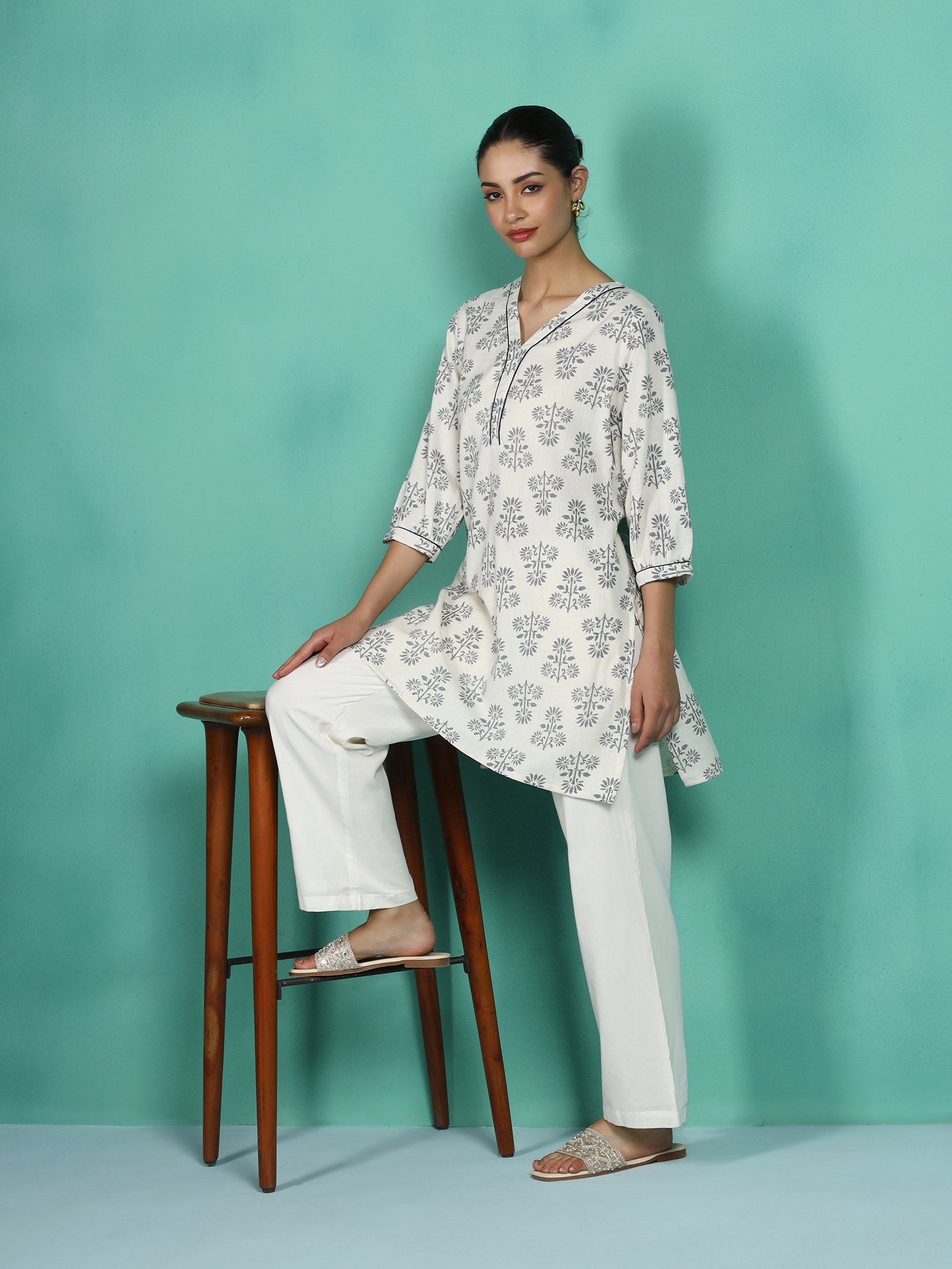 Women Cotton Flex Off White Printed Tunic