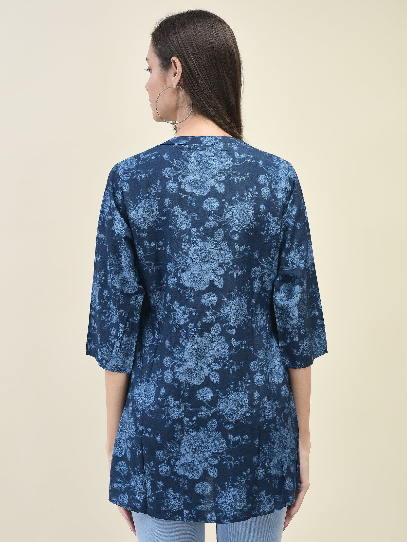 Women Liva Rayon Blue Floral Print Tunic