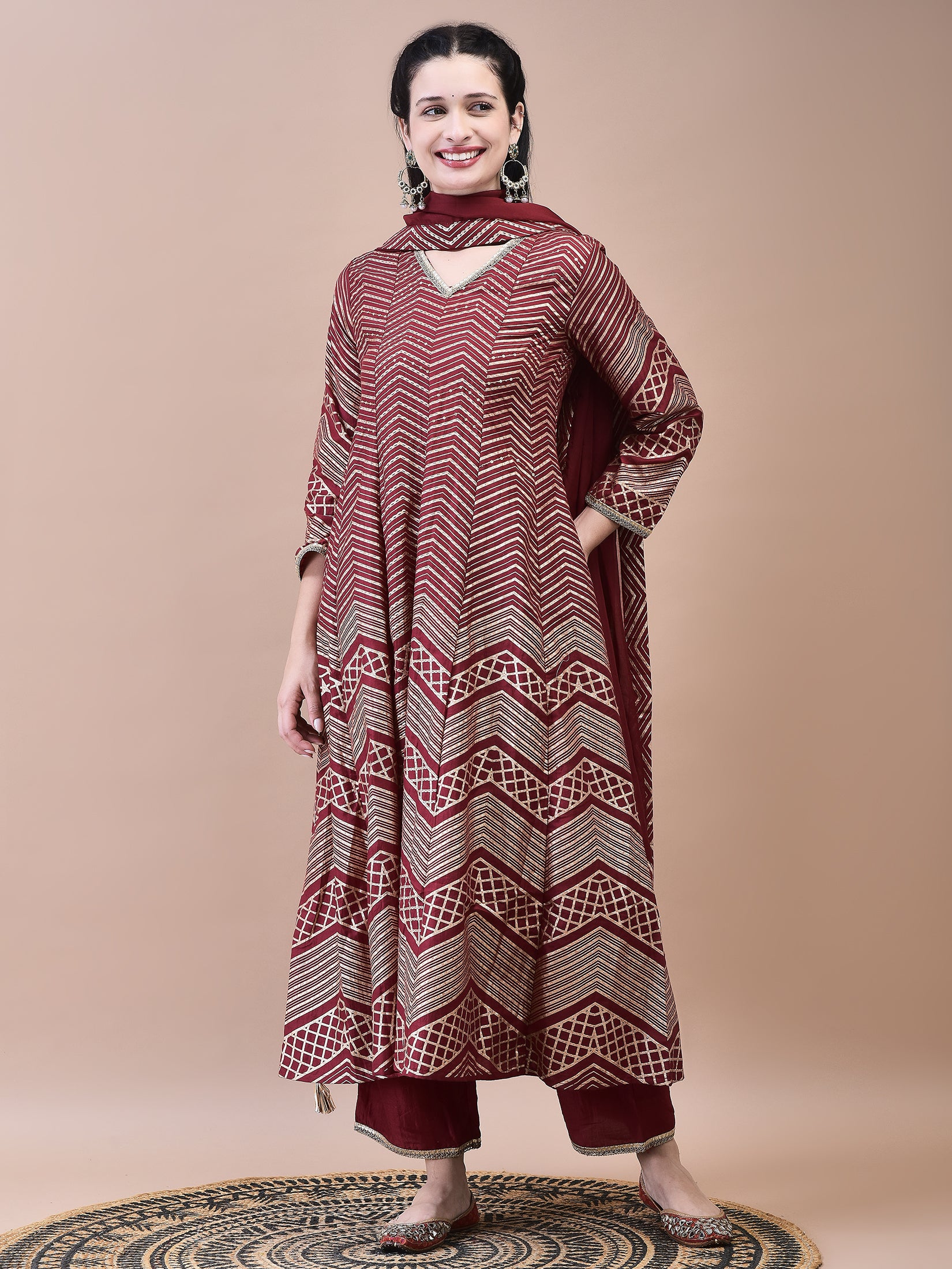 Women Samaira Maroon Geometric Print Kurta Comfort Pant Dupatta