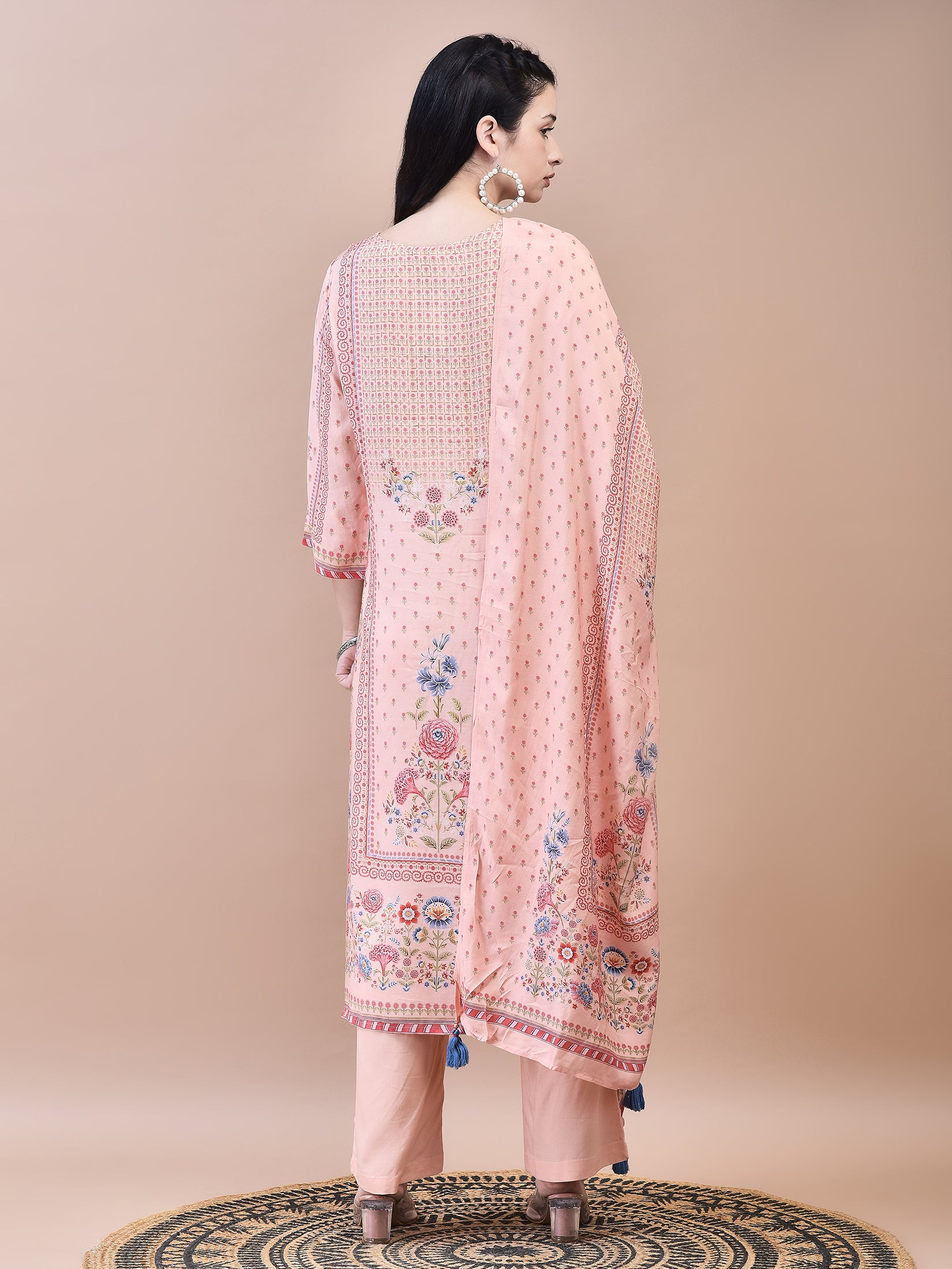 Women Muslin Peach Floral Print Kurta Comfort Pant Dupatta