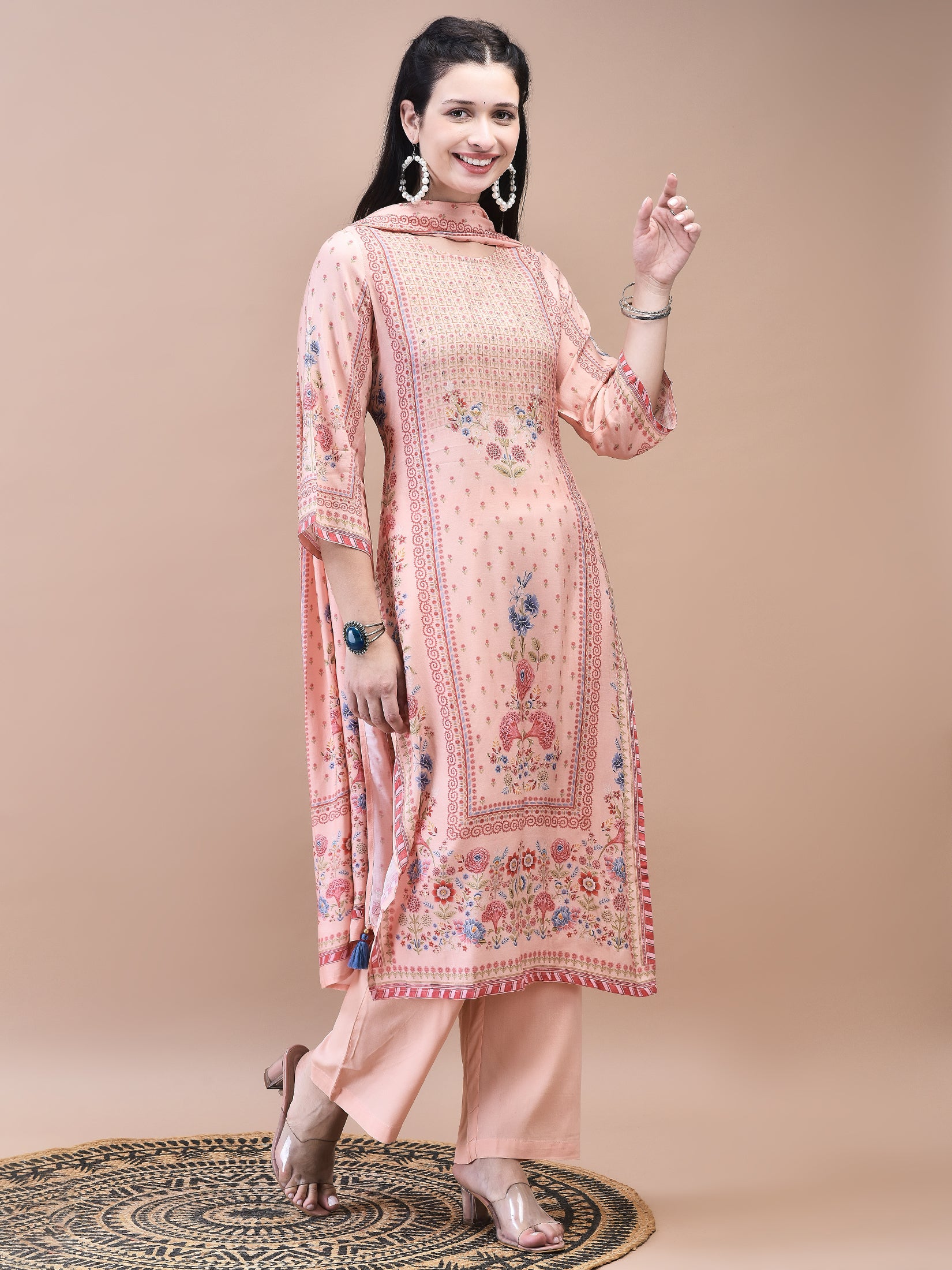 Women Muslin Peach Floral Print Kurta Comfort Pant Dupatta