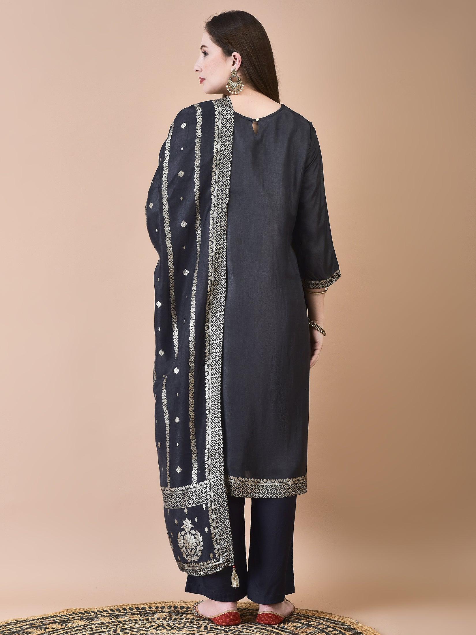 Women Dola Jacquard Grey Woven Kurta Comfort Pant Dupatta