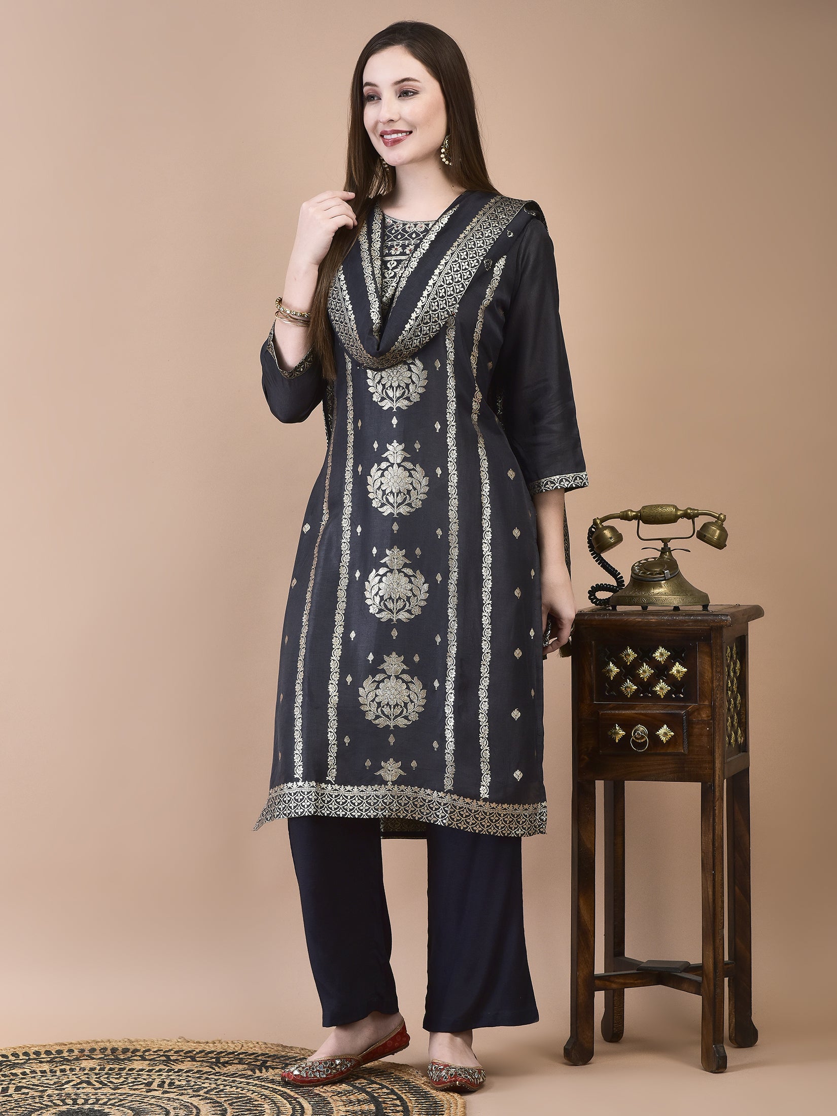 Women Dola Jacquard Grey Woven Kurta Comfort Pant Dupatta