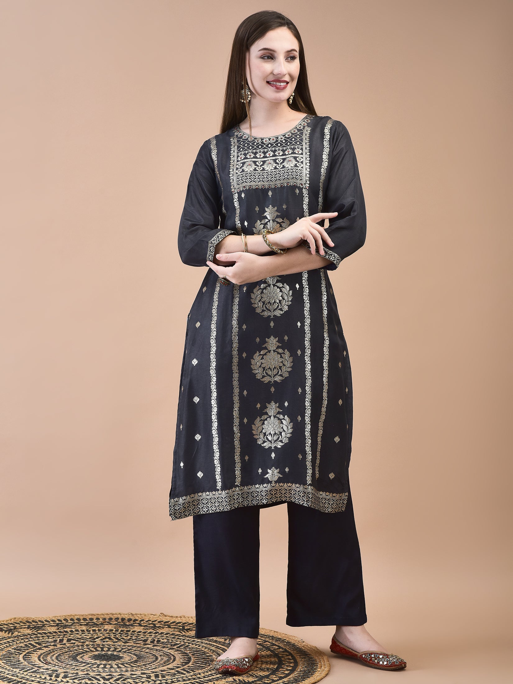 Women Dola Jacquard Grey Woven Kurta Comfort Pant Dupatta