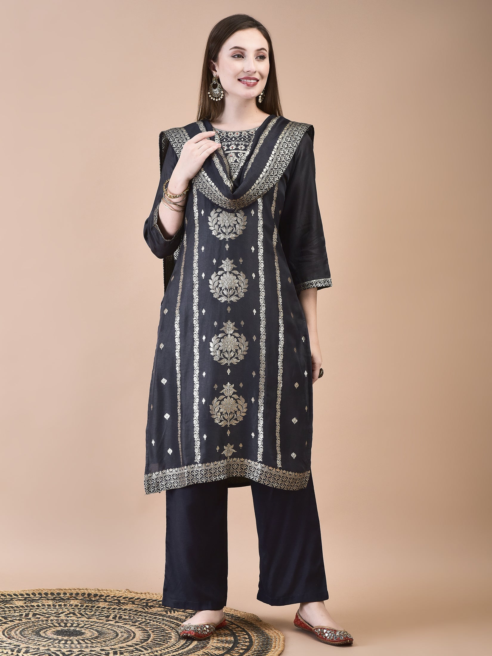 Women Dola Jacquard Grey Woven Kurta Comfort Pant Dupatta