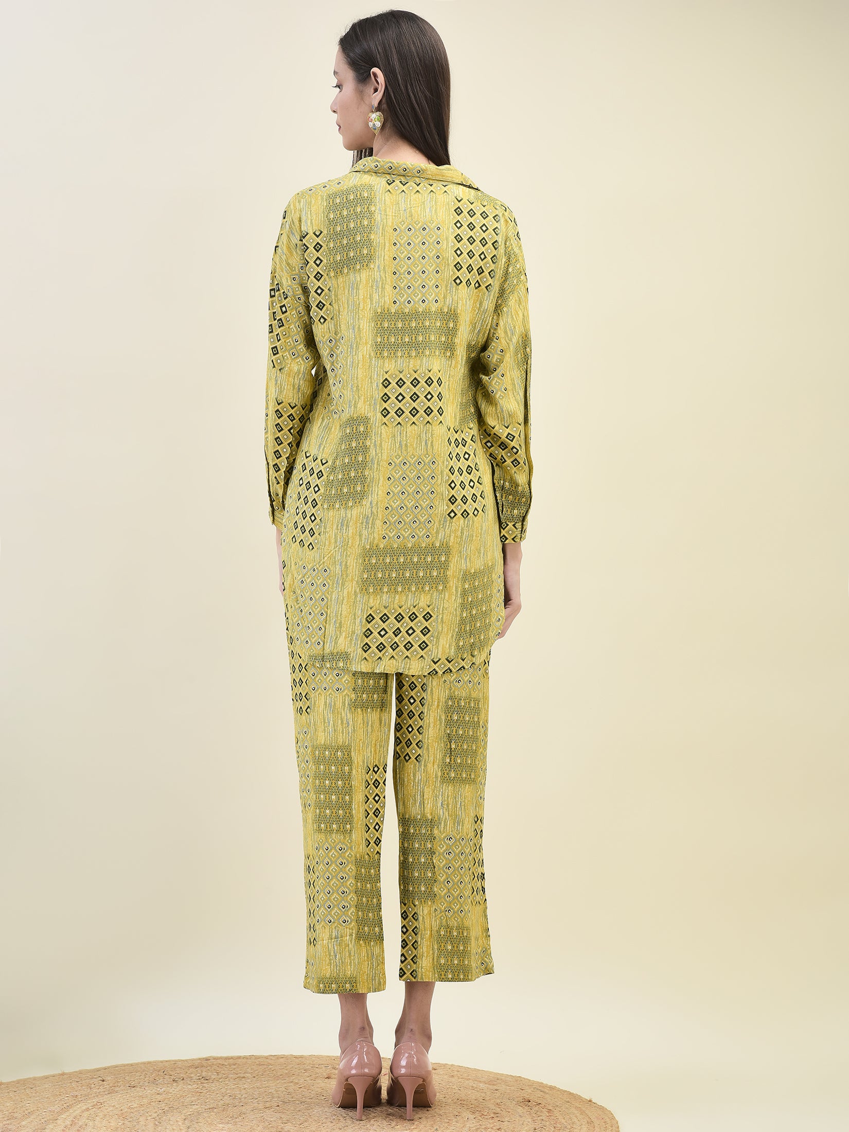 Women Liva Rayon Olive Geometric Print Co-Ord Set