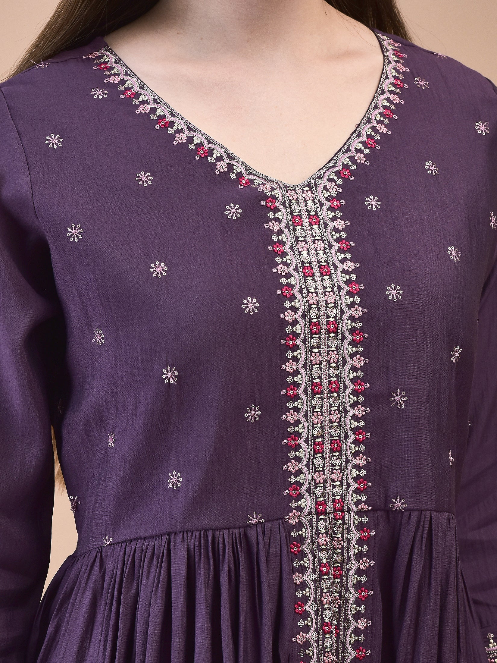 Women Poly Viscose Mauve Embroidered Kurta Comfort Pant Dupatta