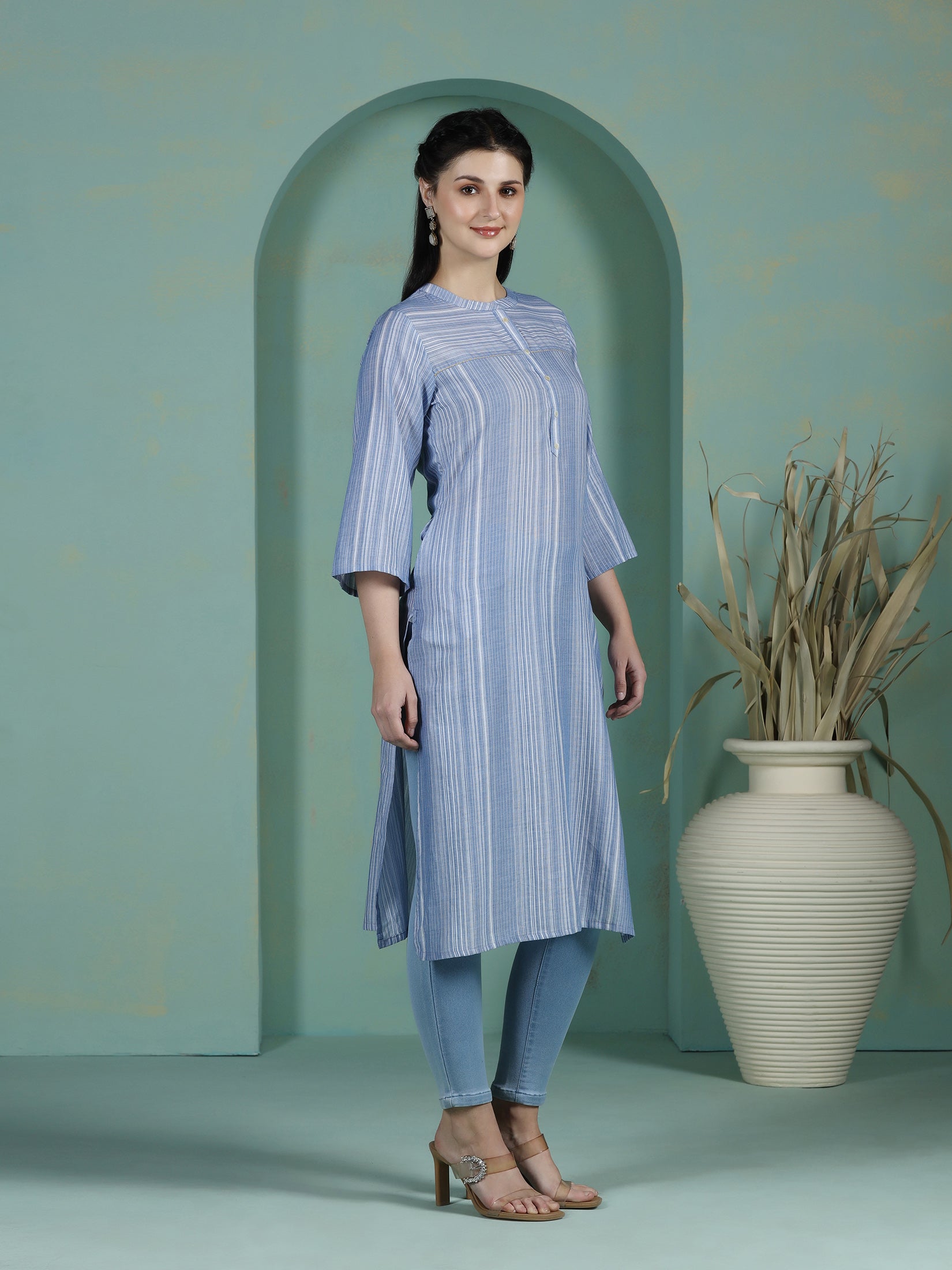 Women Cotton Blue Yarn Dyed Kurta