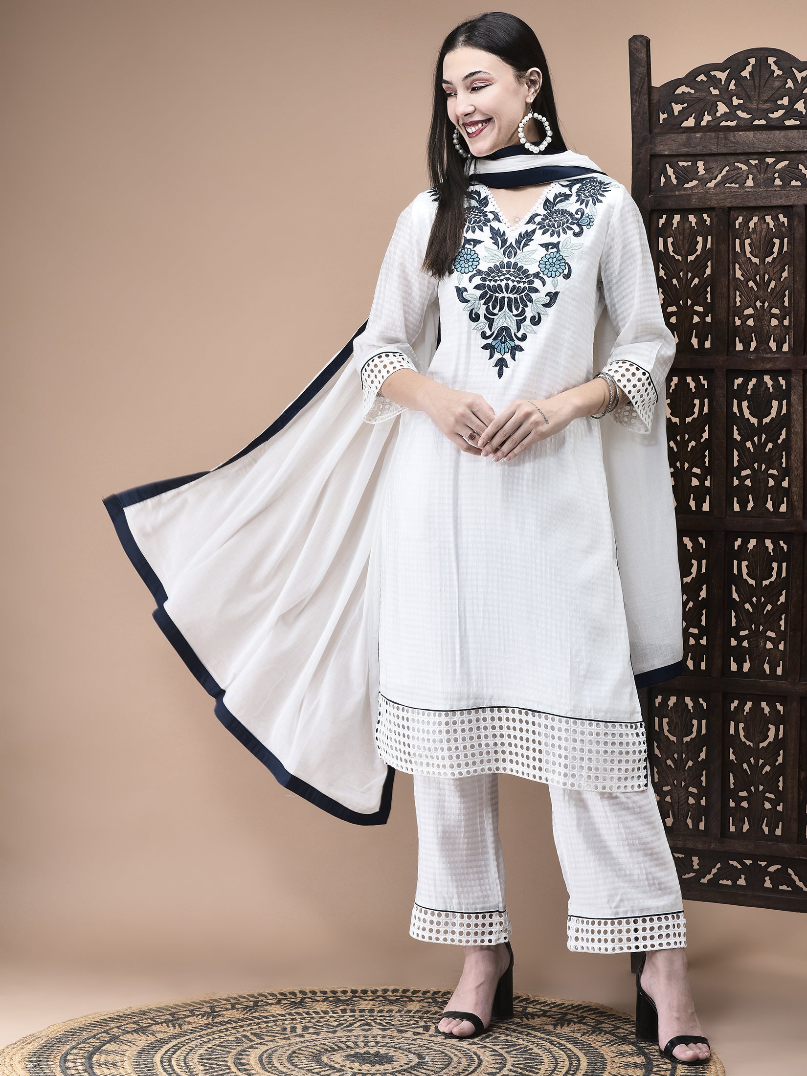 Women Viscose White Embroidered Kurta Comfort Pant Dupatta