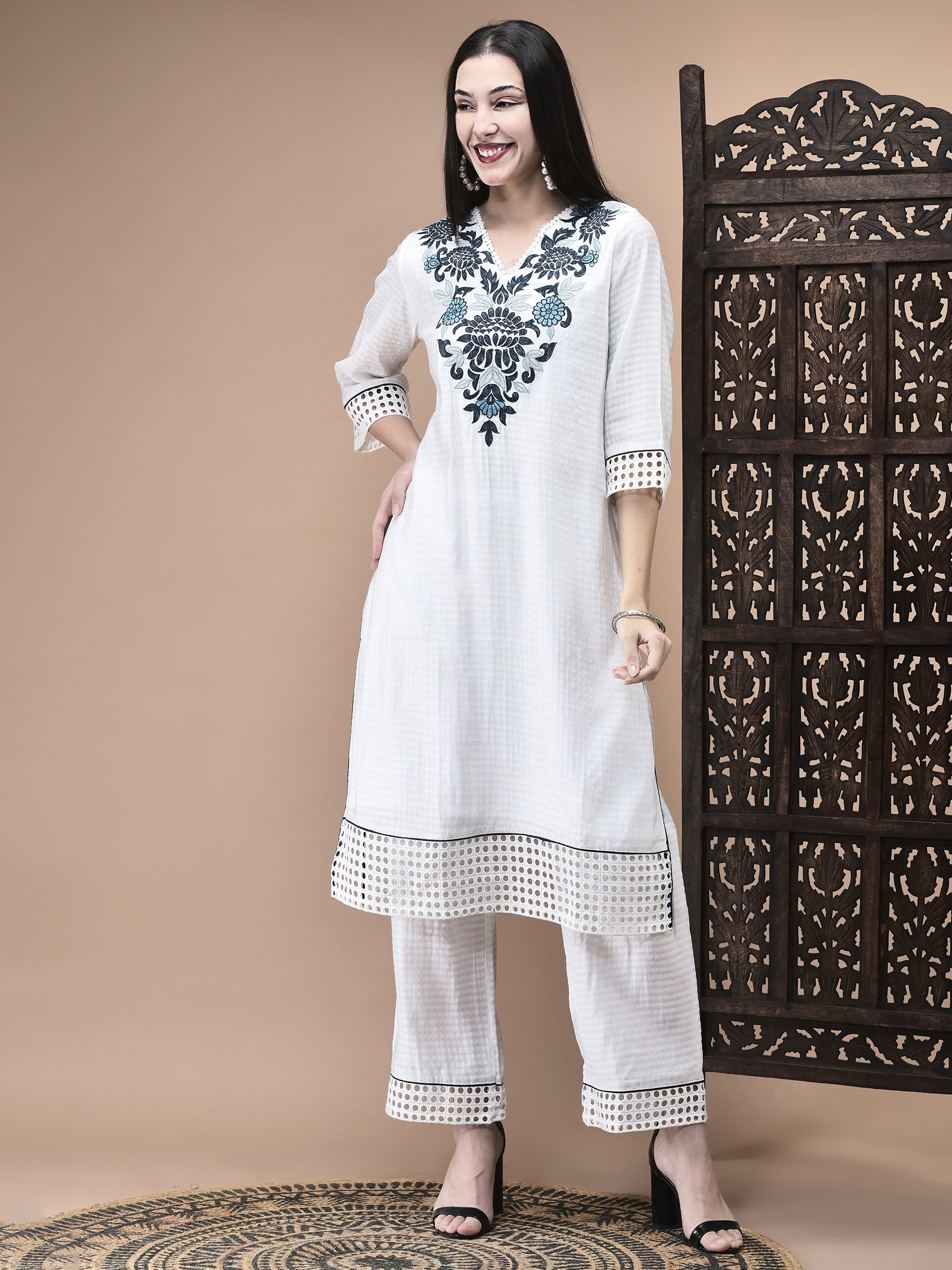 Women Viscose White Embroidered Kurta Comfort Pant Dupatta