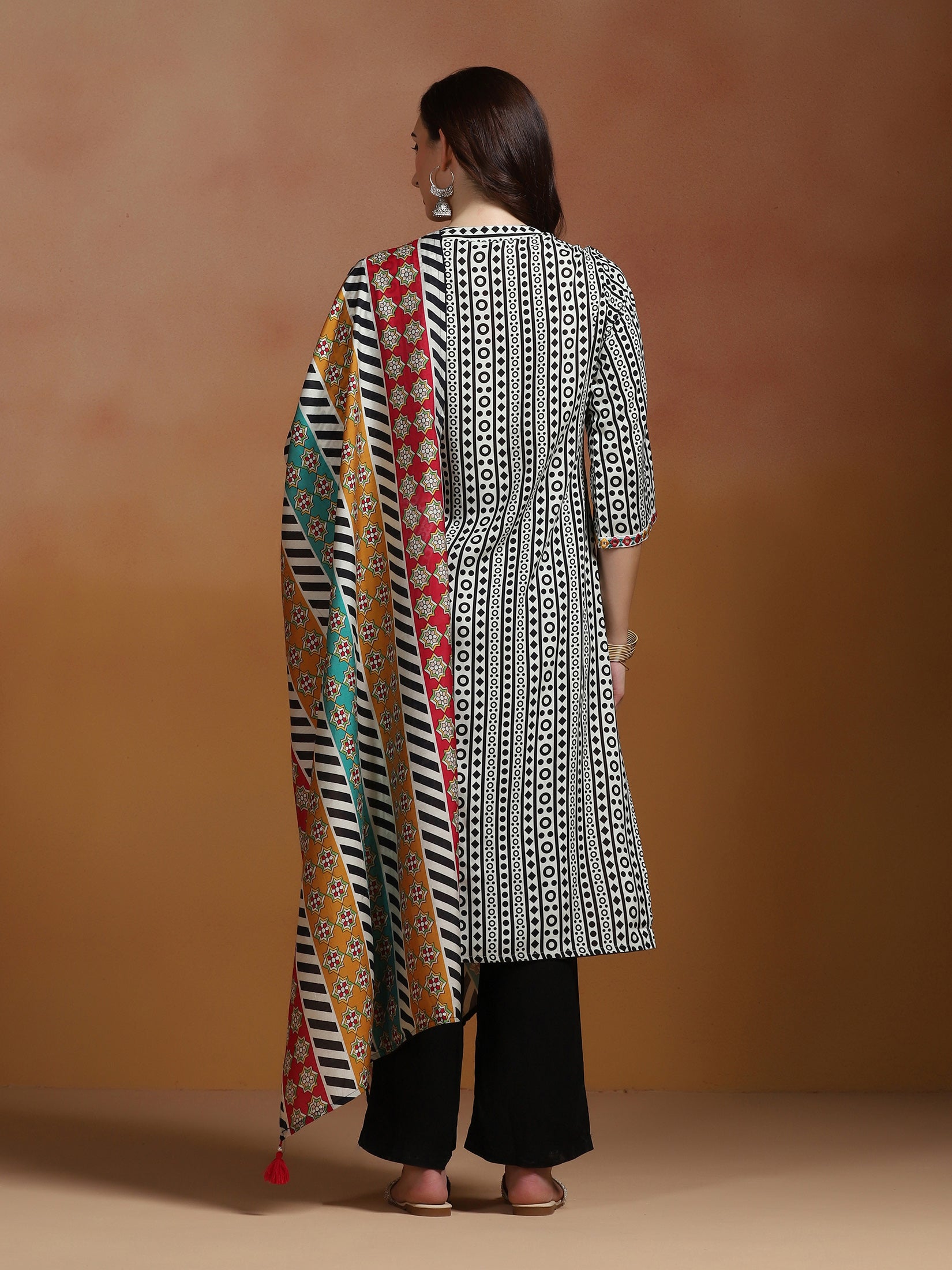 Women Liva Off White and Black Printed Kurta Comfort Pant Dupatta