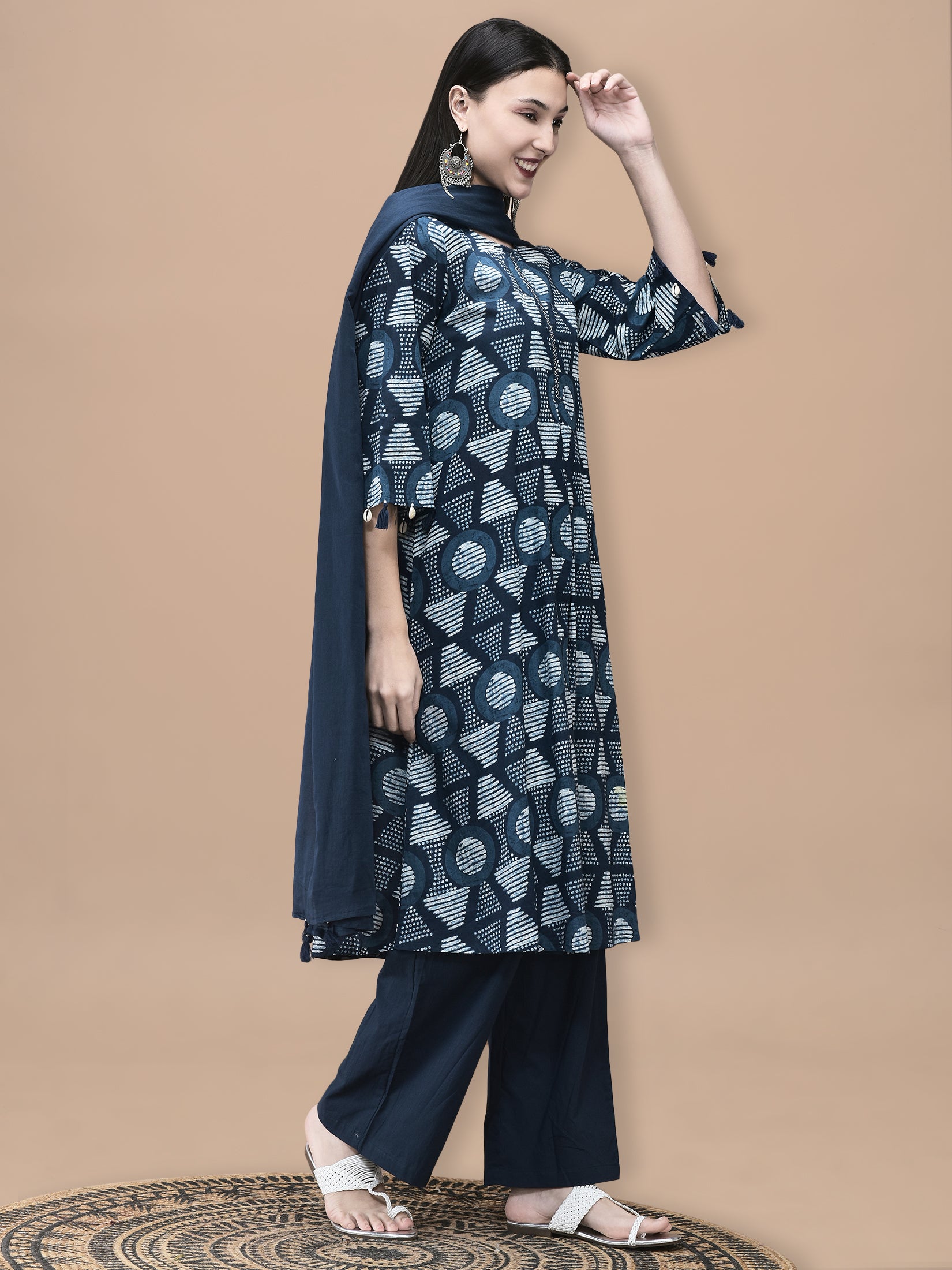 Women Cotton Indigo Geometric Print Kurta Comfort Pant Dupatta