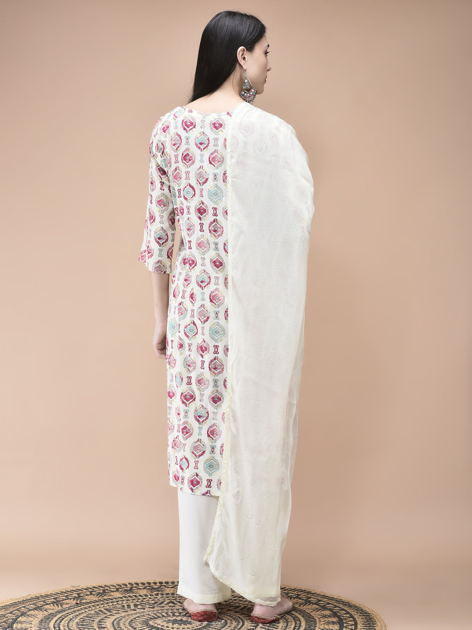 Women Liva Off White Ikat Print Kurta Comfort Pant Dupatta