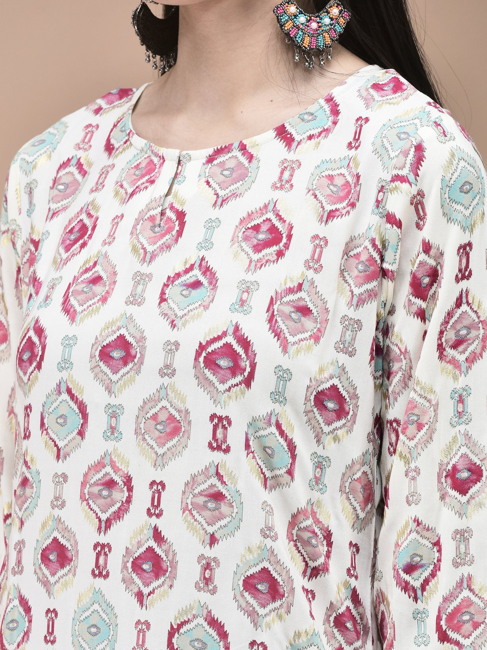 Women Liva Off White Ikat Print Kurta Comfort Pant Dupatta