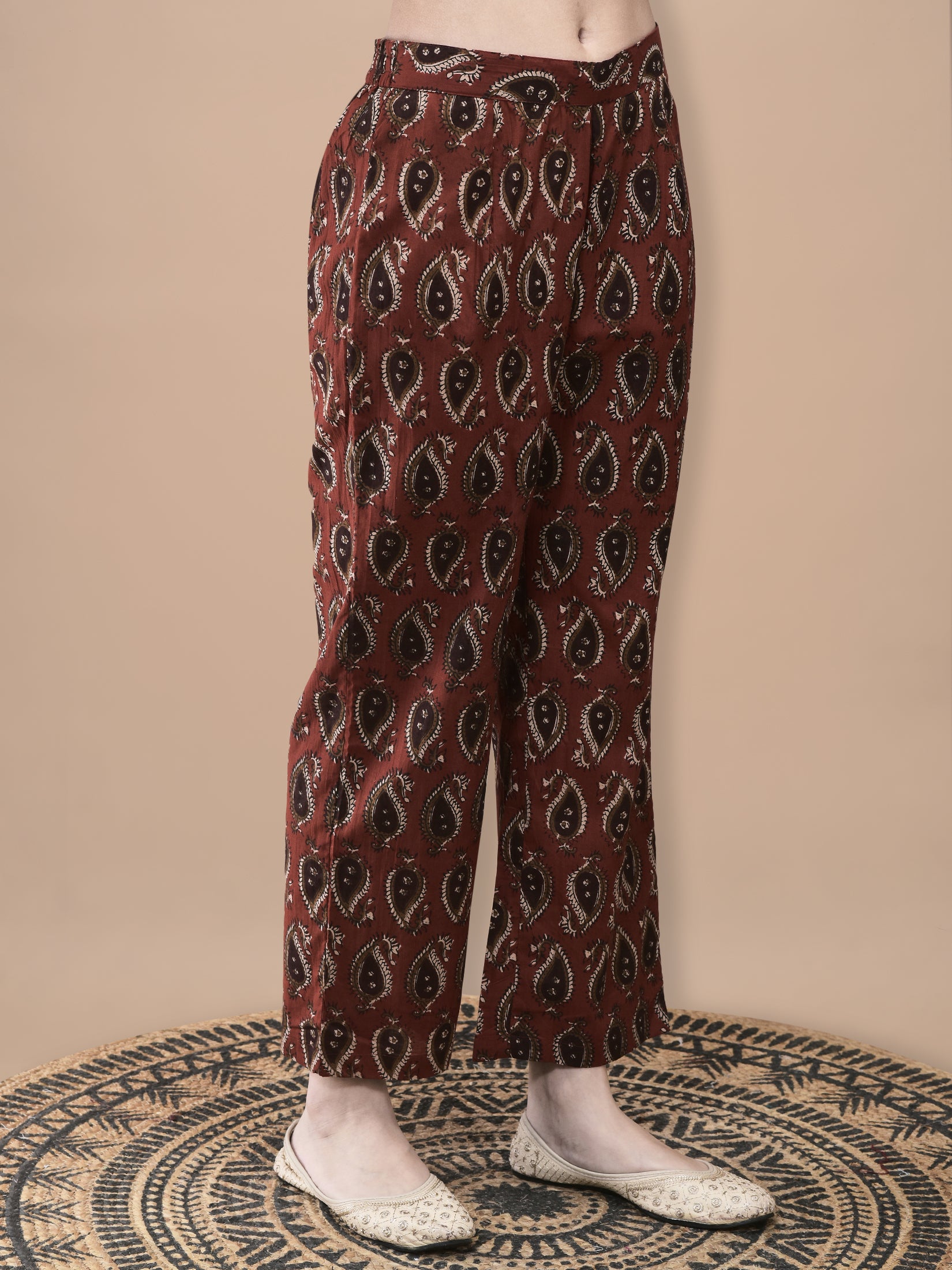 Women Cotton Rust Geometric Print Kurta Comfort Pant Dupatta