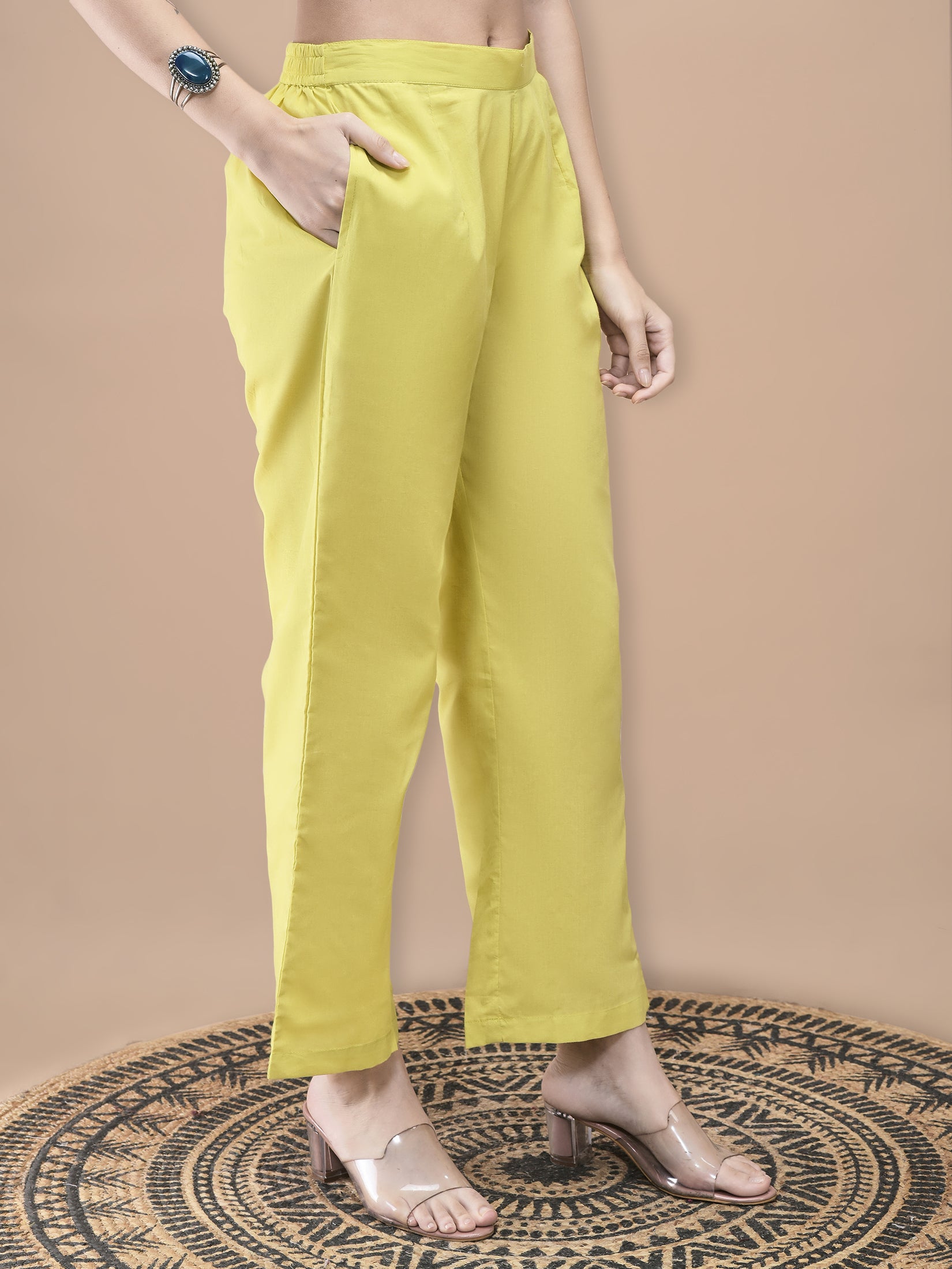 Women Cotton Blue Floral Print Kurta Comfort Pant Dupatta