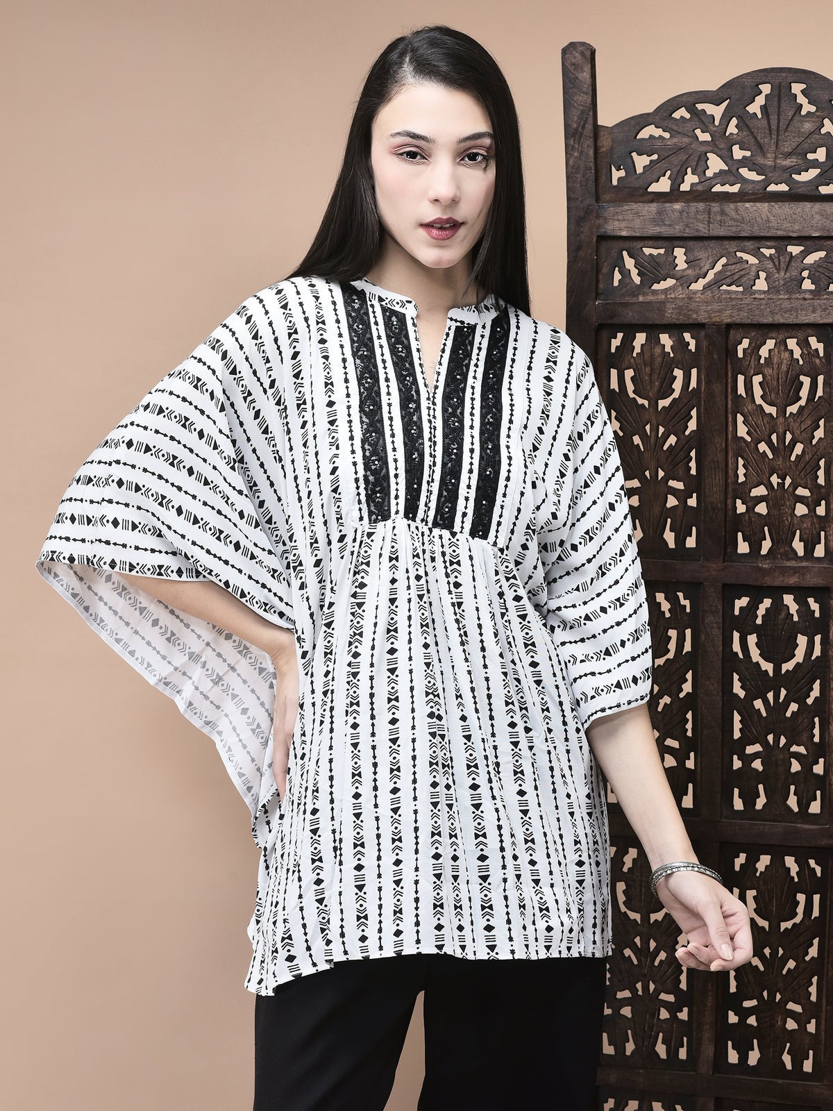 Women Liva White and Black Geometric Print Tunic