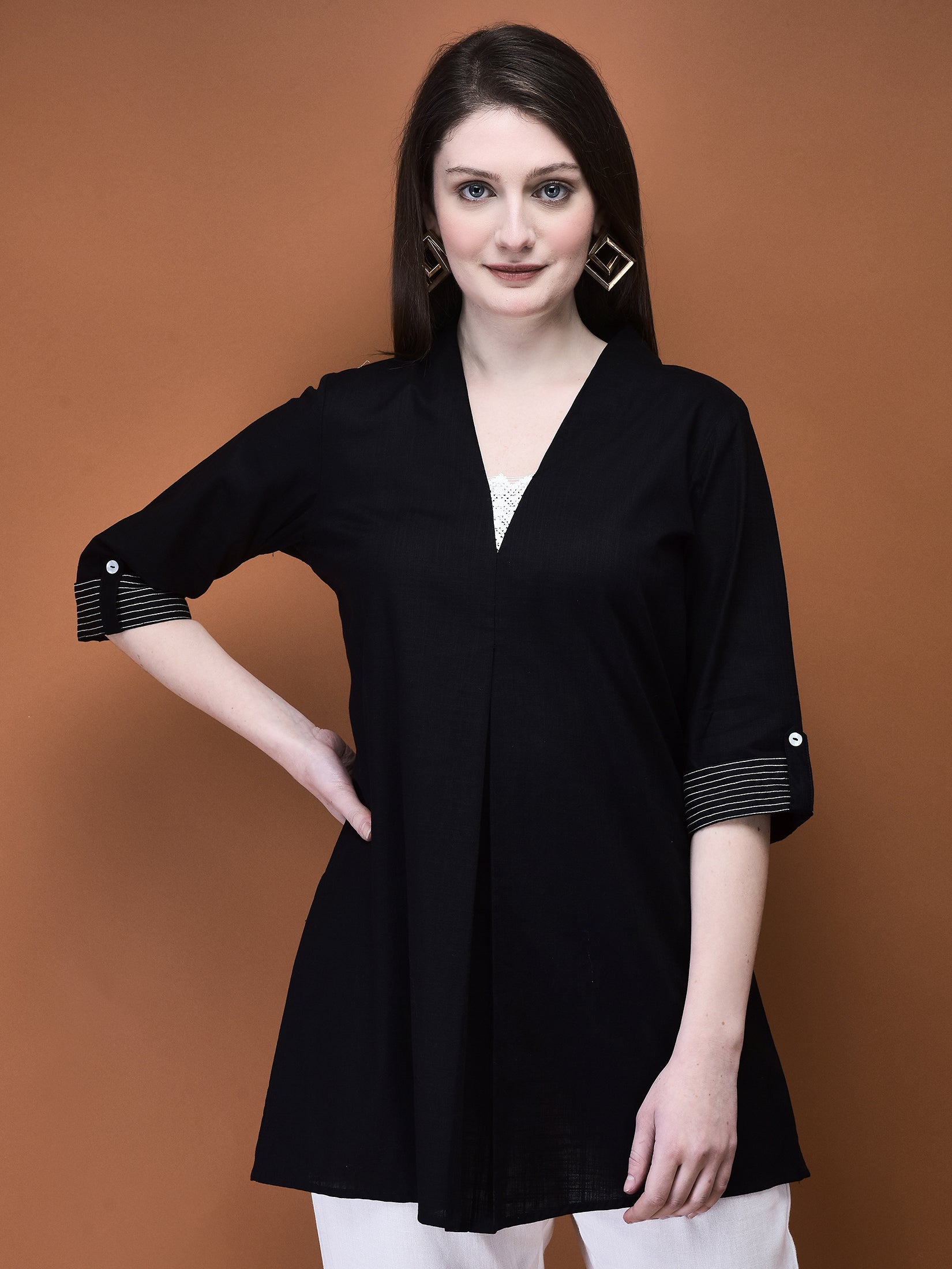 Women Linen Black Solid Tunic