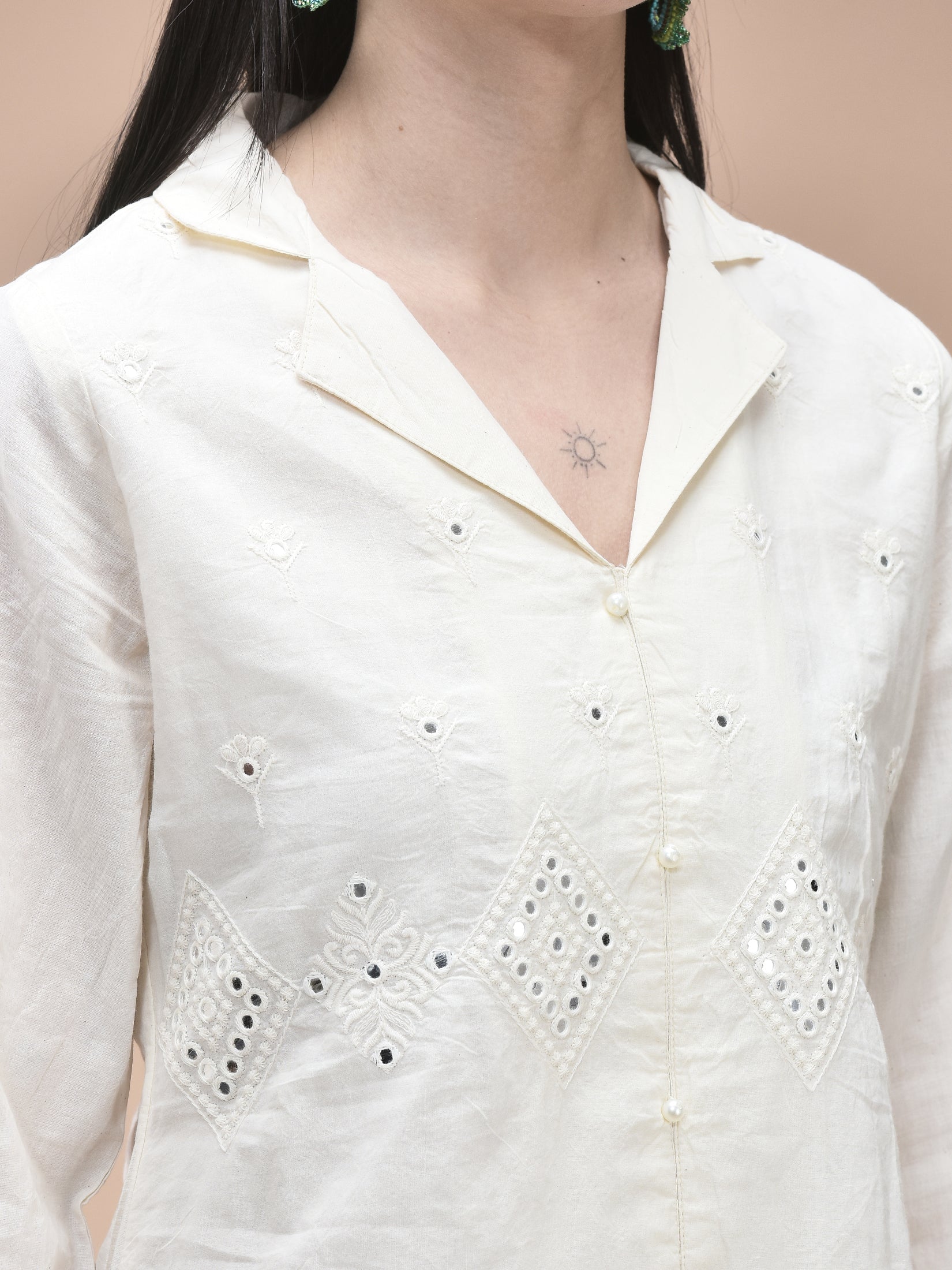 Women Cotton Off White Embroidered Kurta With Comfort Pant