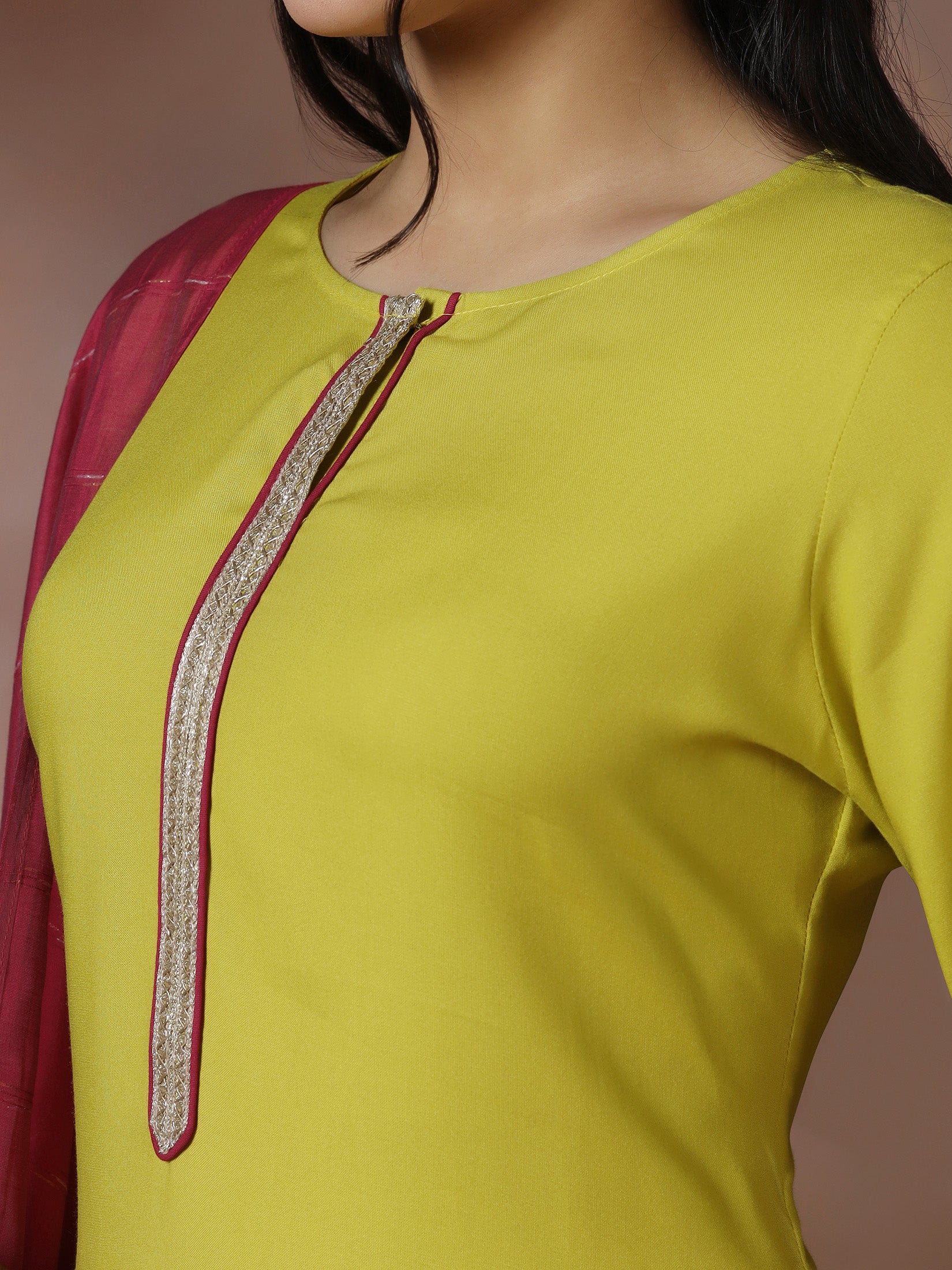 Women Liva Green Solid Kurta Comfort Pant Dupatta