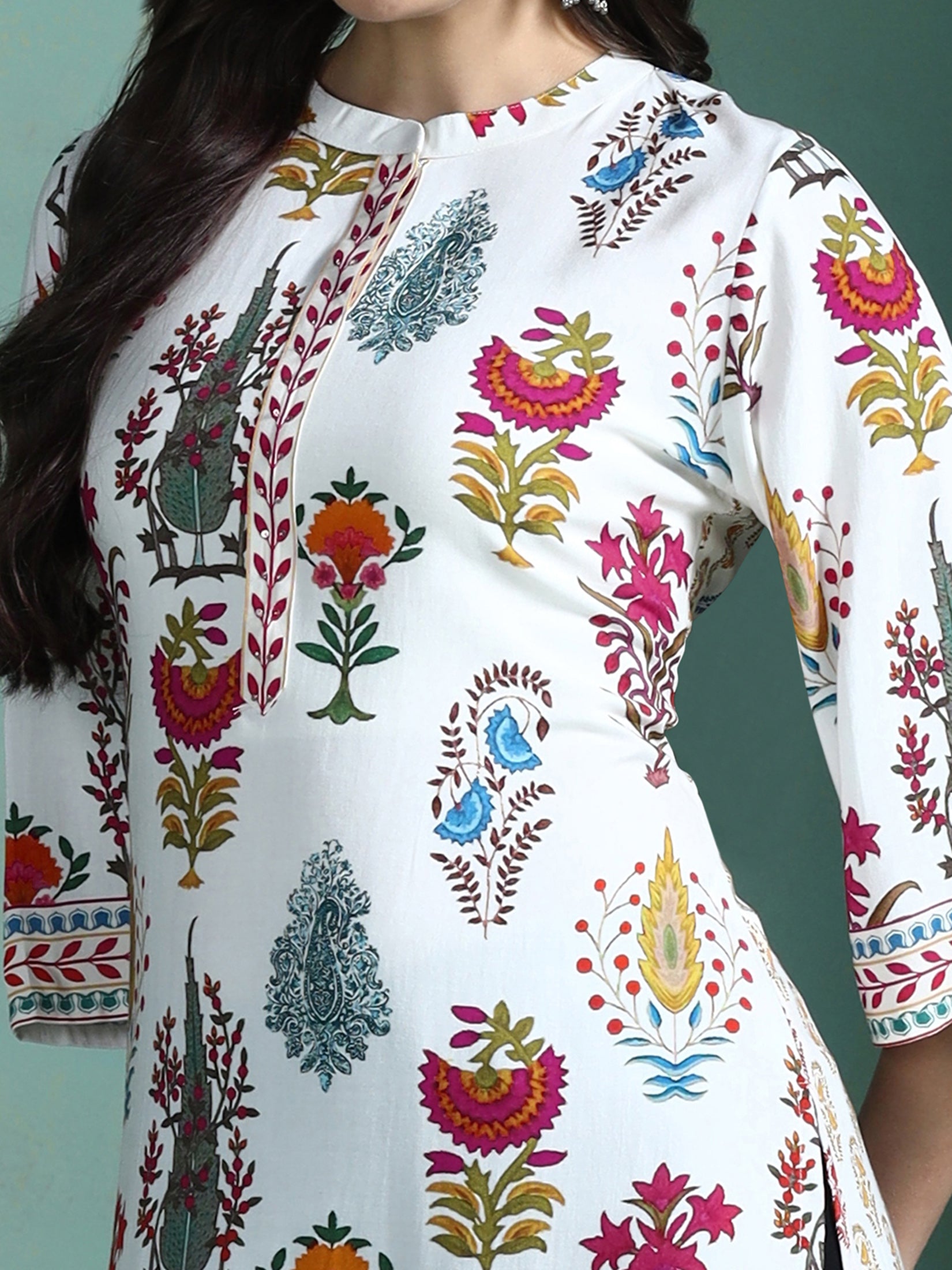 Women Liva Off White Printed Kurta