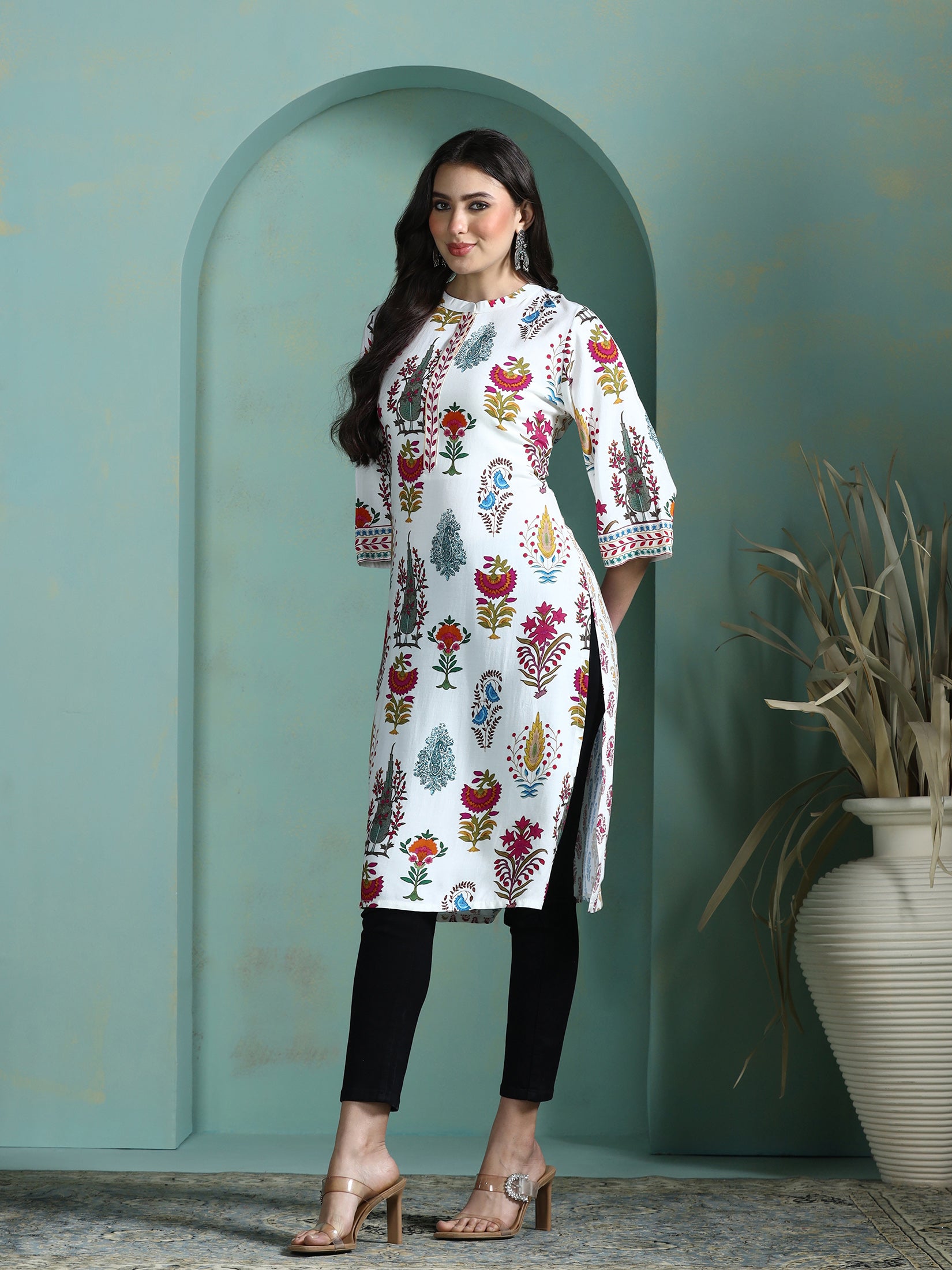 Women Liva Off White Printed Kurta