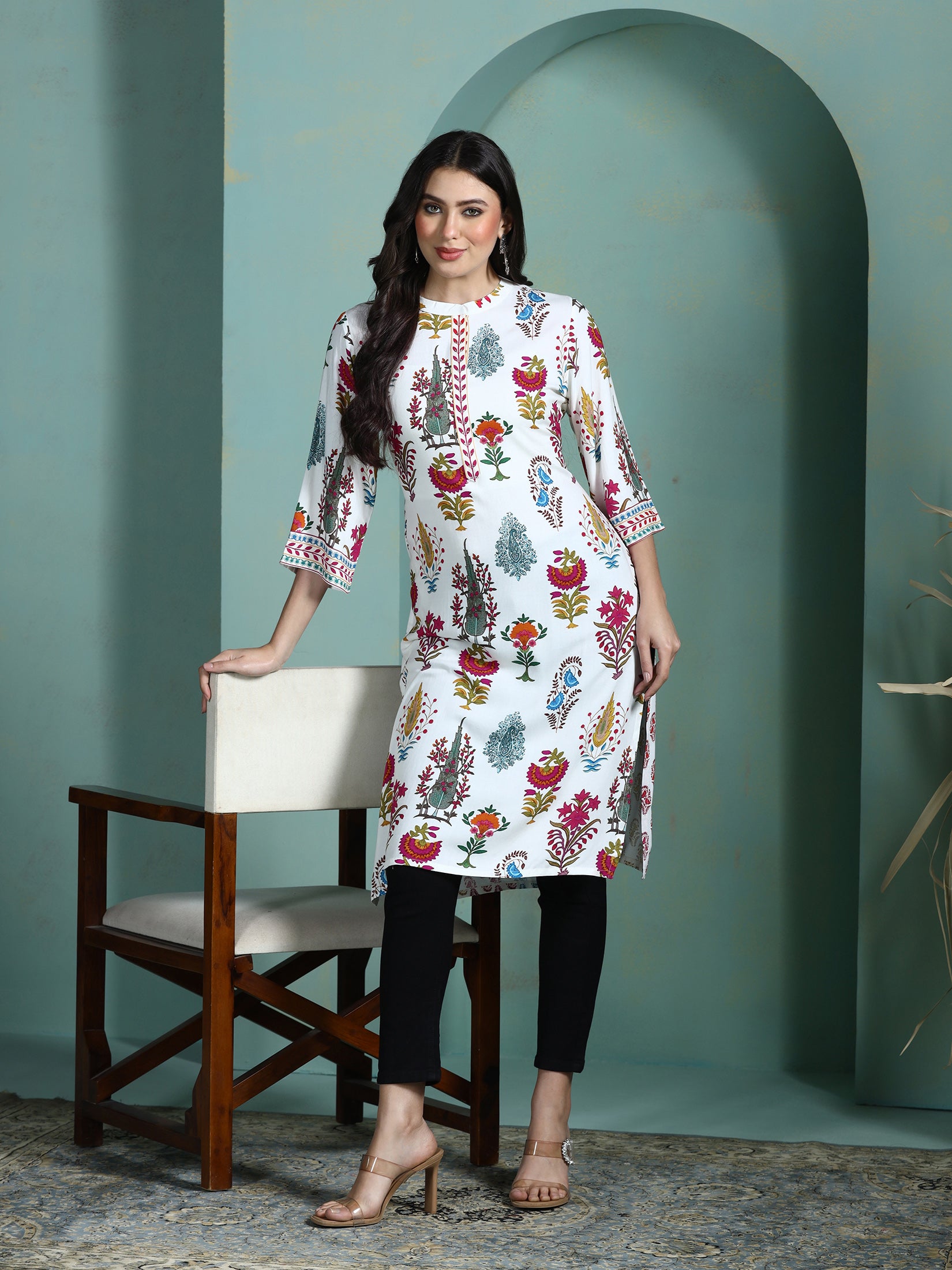 Women Liva Off White Printed Kurta