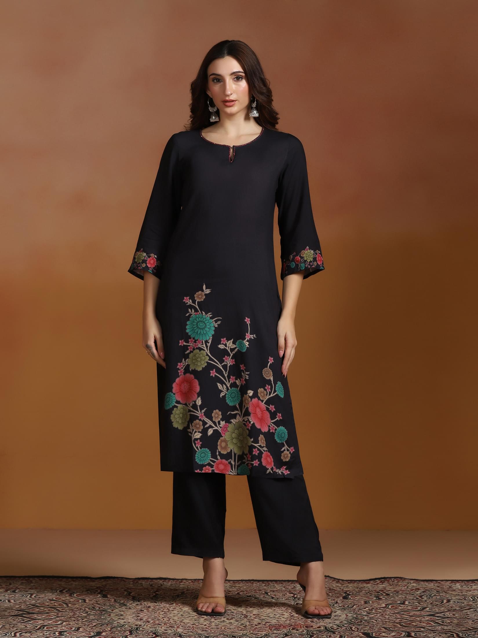 Women Liva Black Floral Print Kurta Comfort Pant Dupatta.