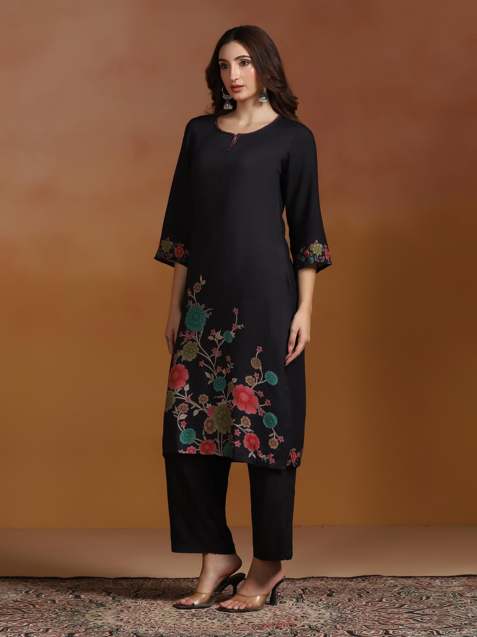 Women Liva Black Floral Print Kurta Comfort Pant Dupatta.