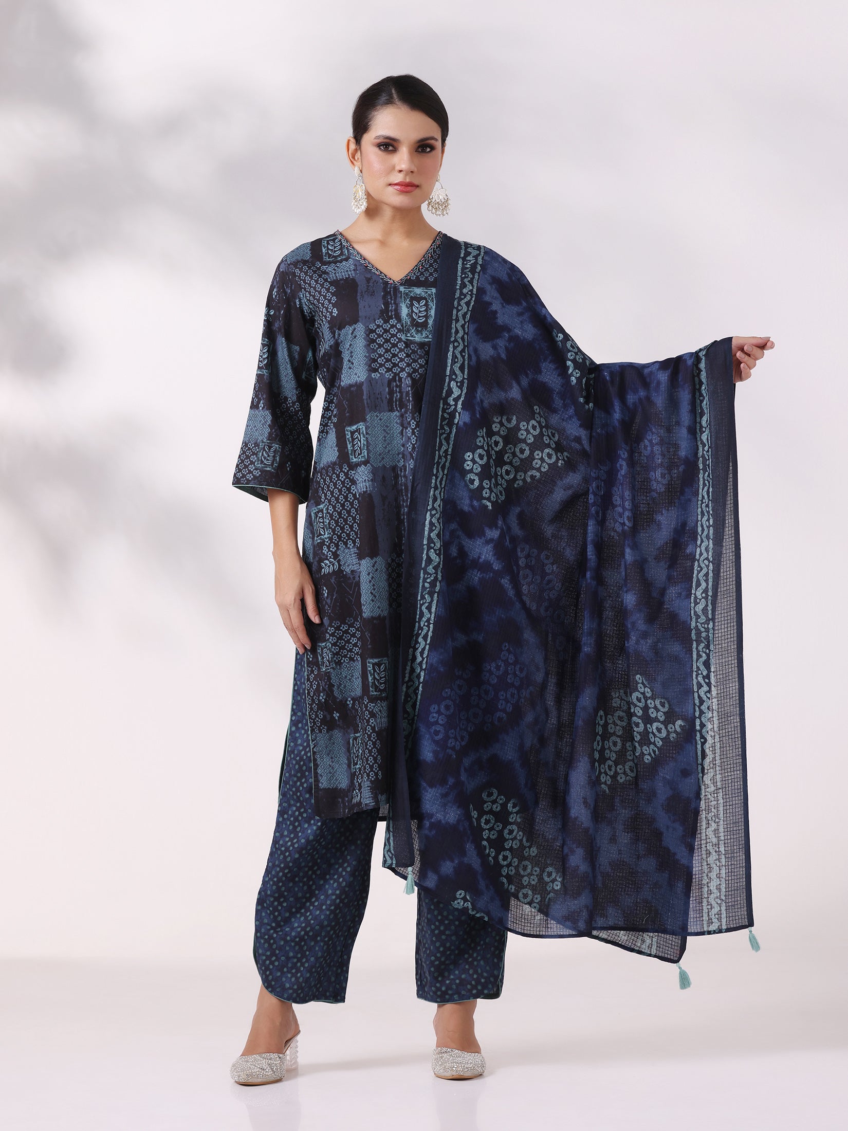 Women Cotton Indigo Printed Kurta Comfort Pant Dupatta