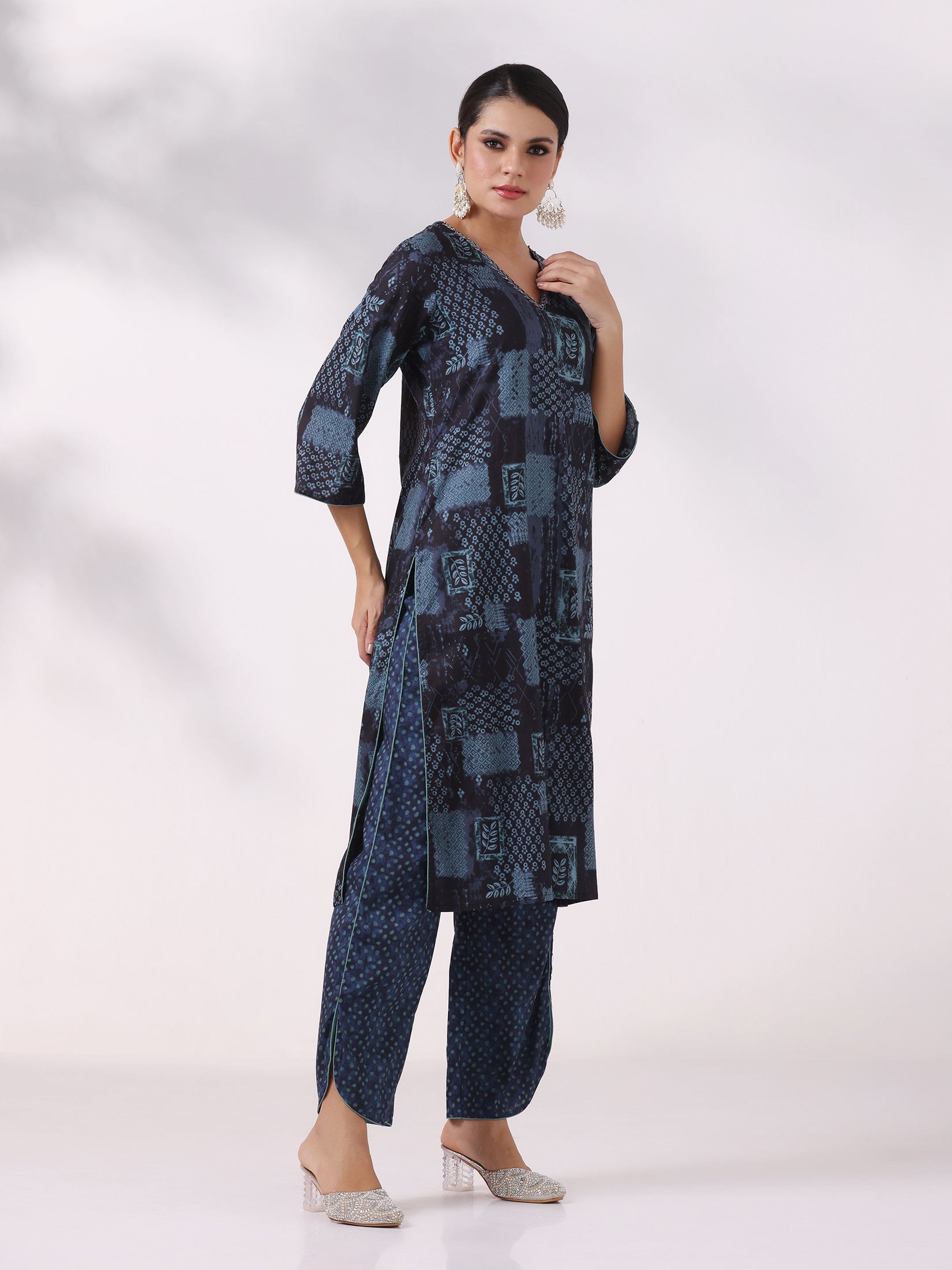 Women Cotton Indigo Printed Kurta Comfort Pant Dupatta