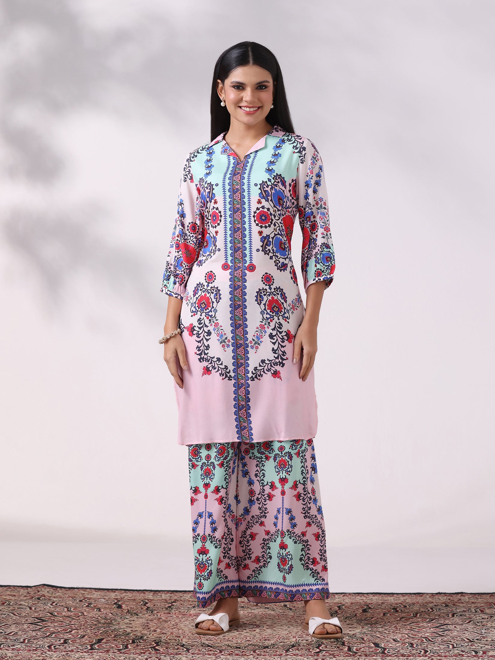 Women Liva Multicolor Printed Kurta With Wide Leg Pant