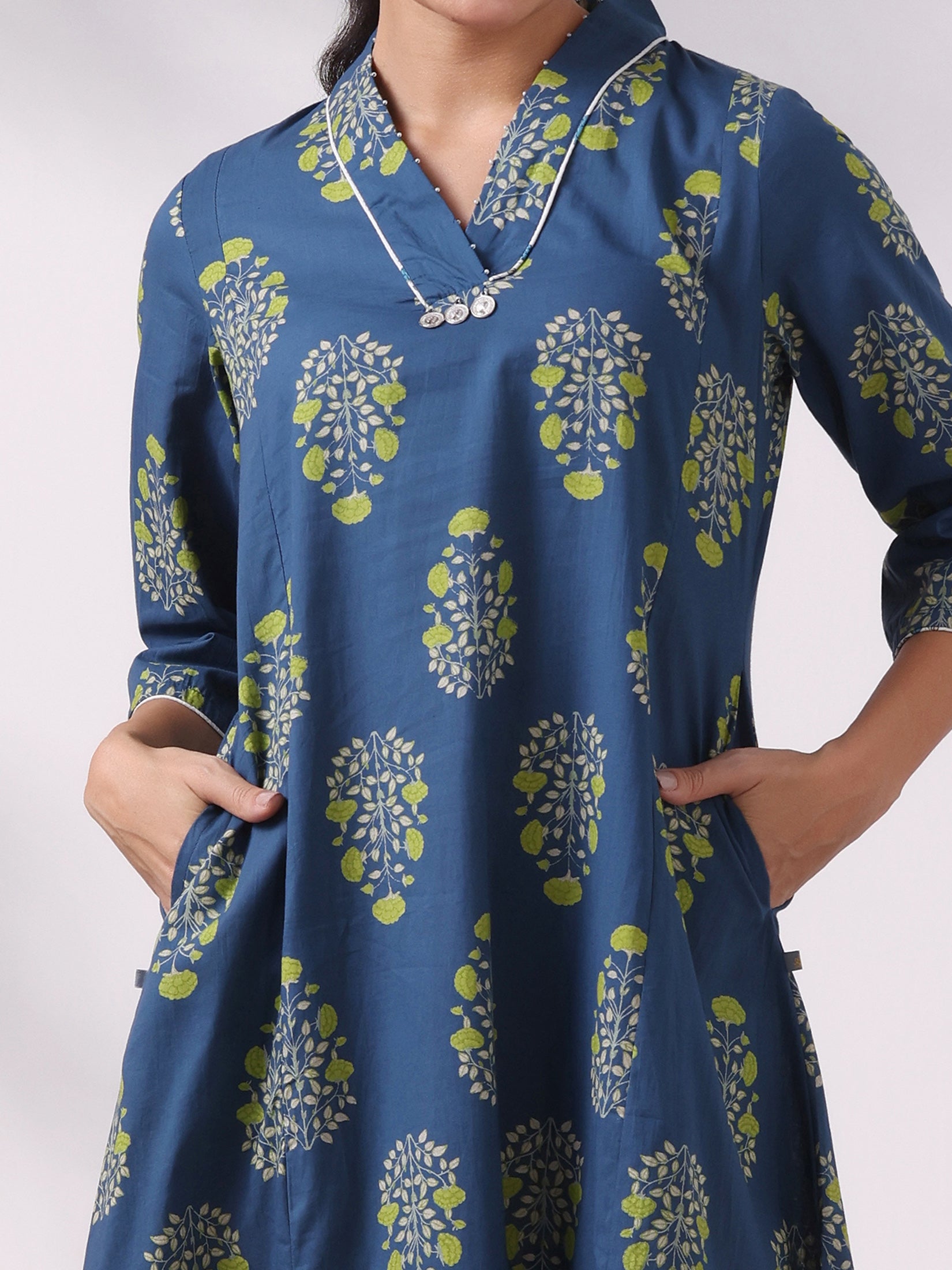 Women Cotton Blue Printed Anarkali Kurta
