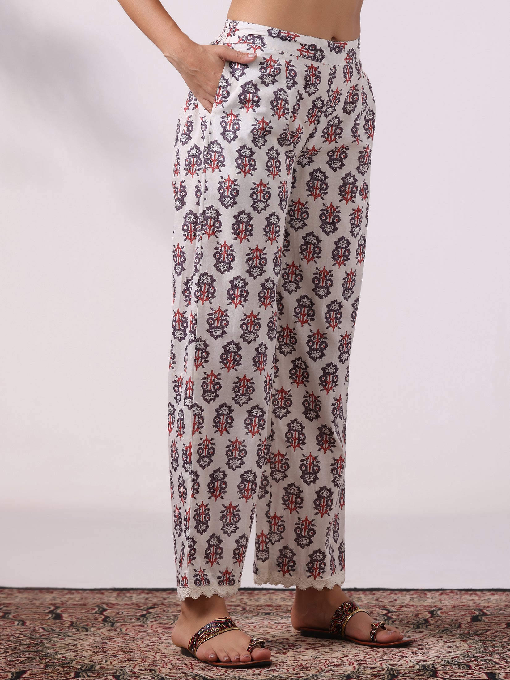 Women Cotton Off White Printed Kurta With Comfort Pant
