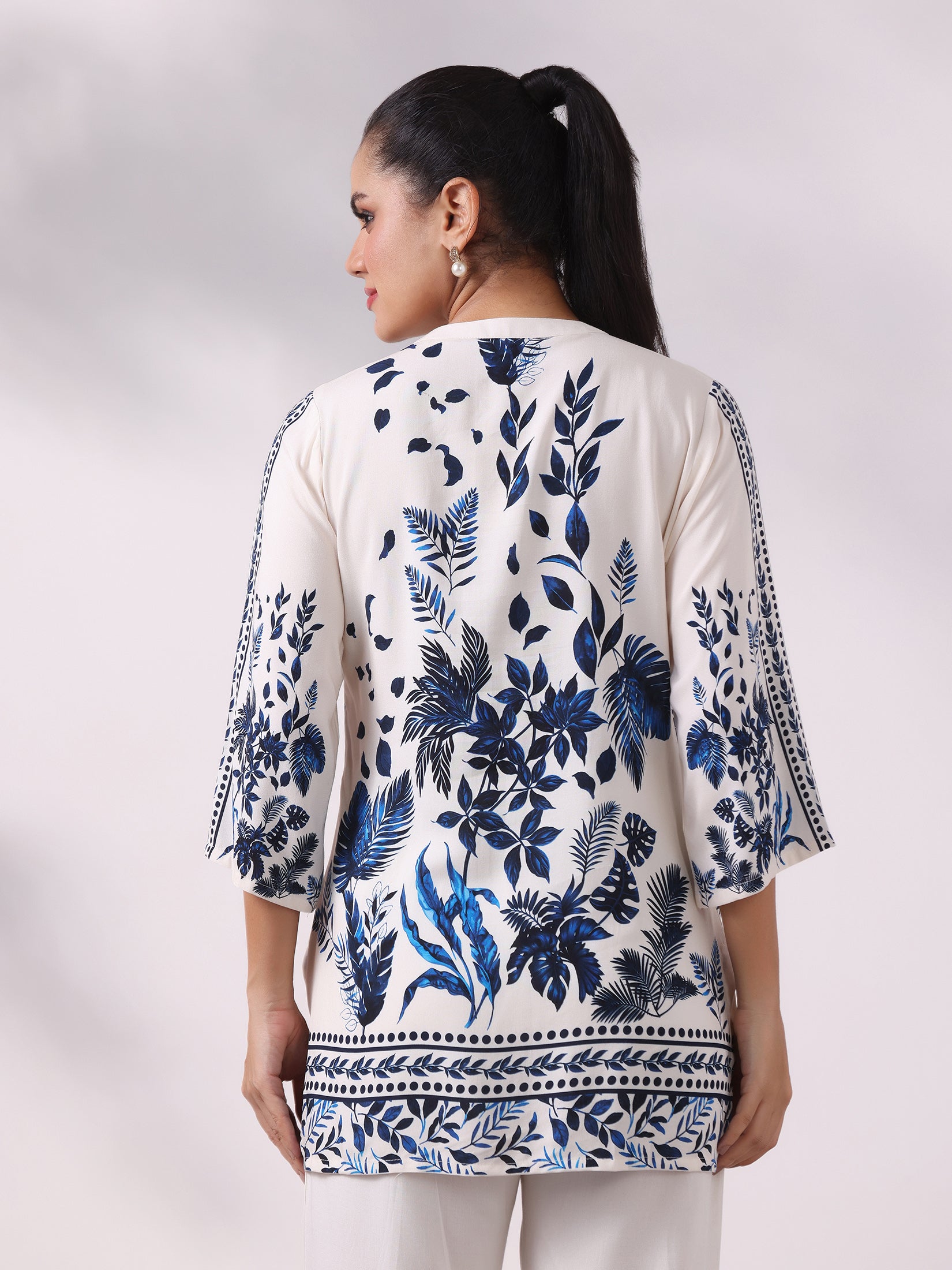 Women Liva Off White and Blue Floral Print Tunic