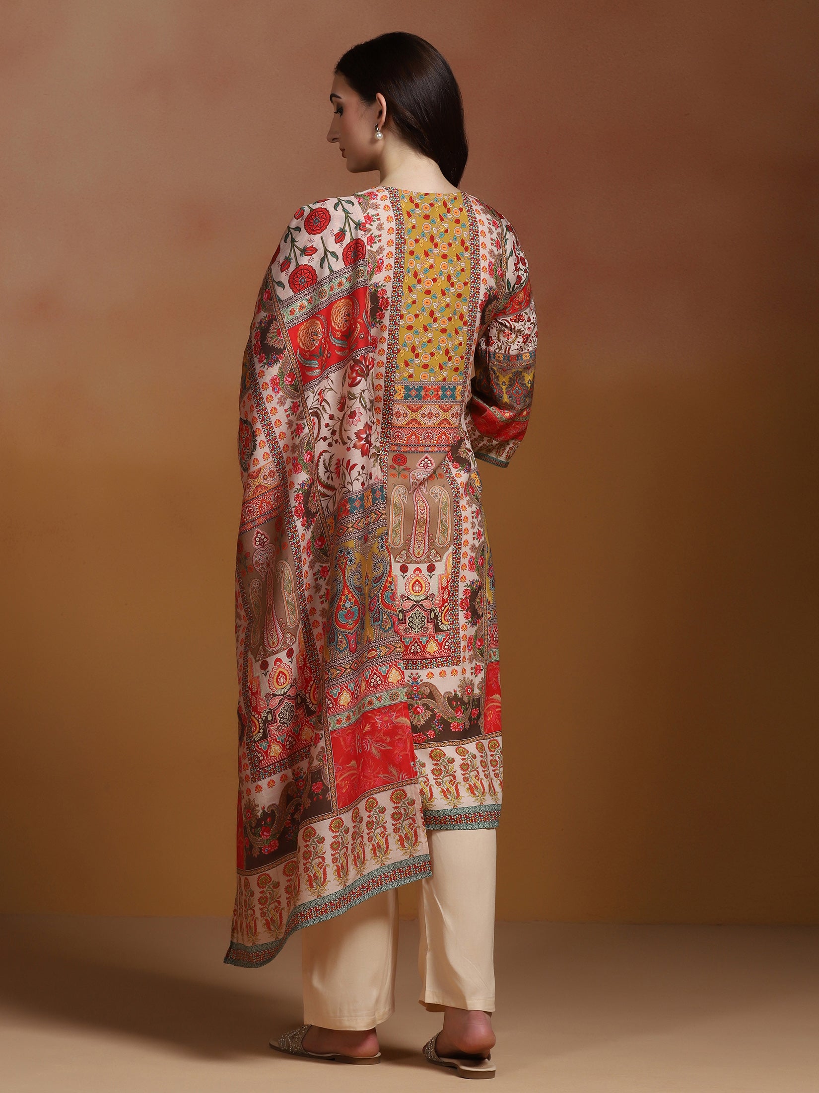 Women Liva Pink Multicolor Printed Kurta Comfort Pant Dupatta