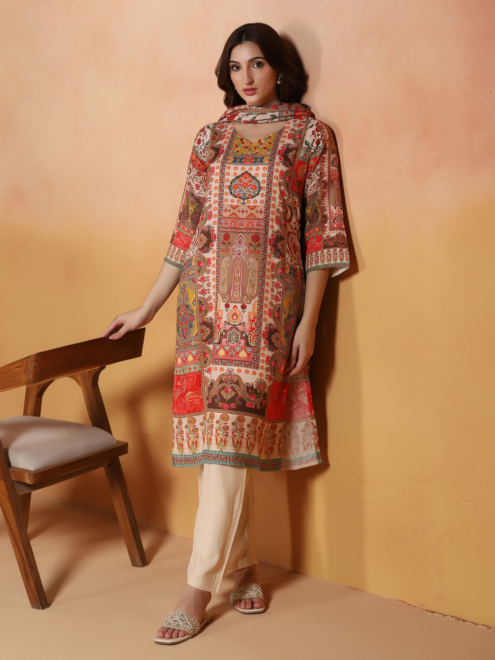 Women Liva Pink Multicolor Printed Kurta Comfort Pant Dupatta