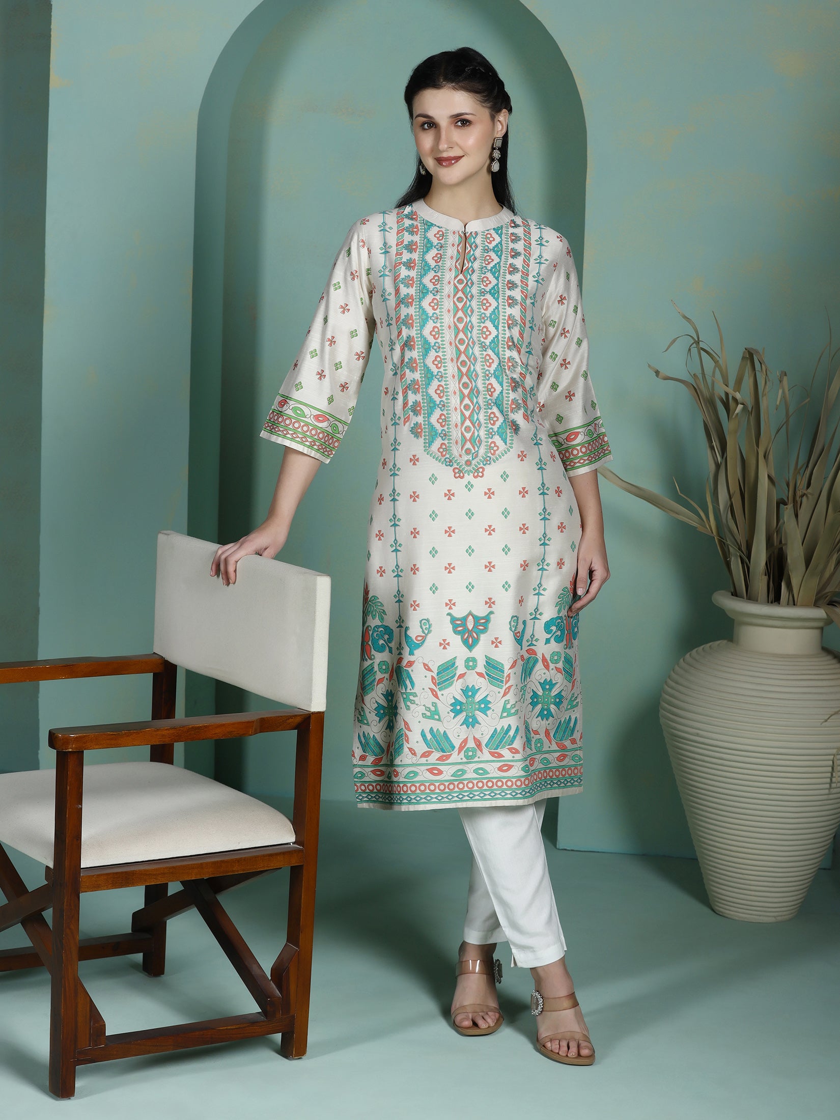 Women Liva Cream Placement Print Kurta