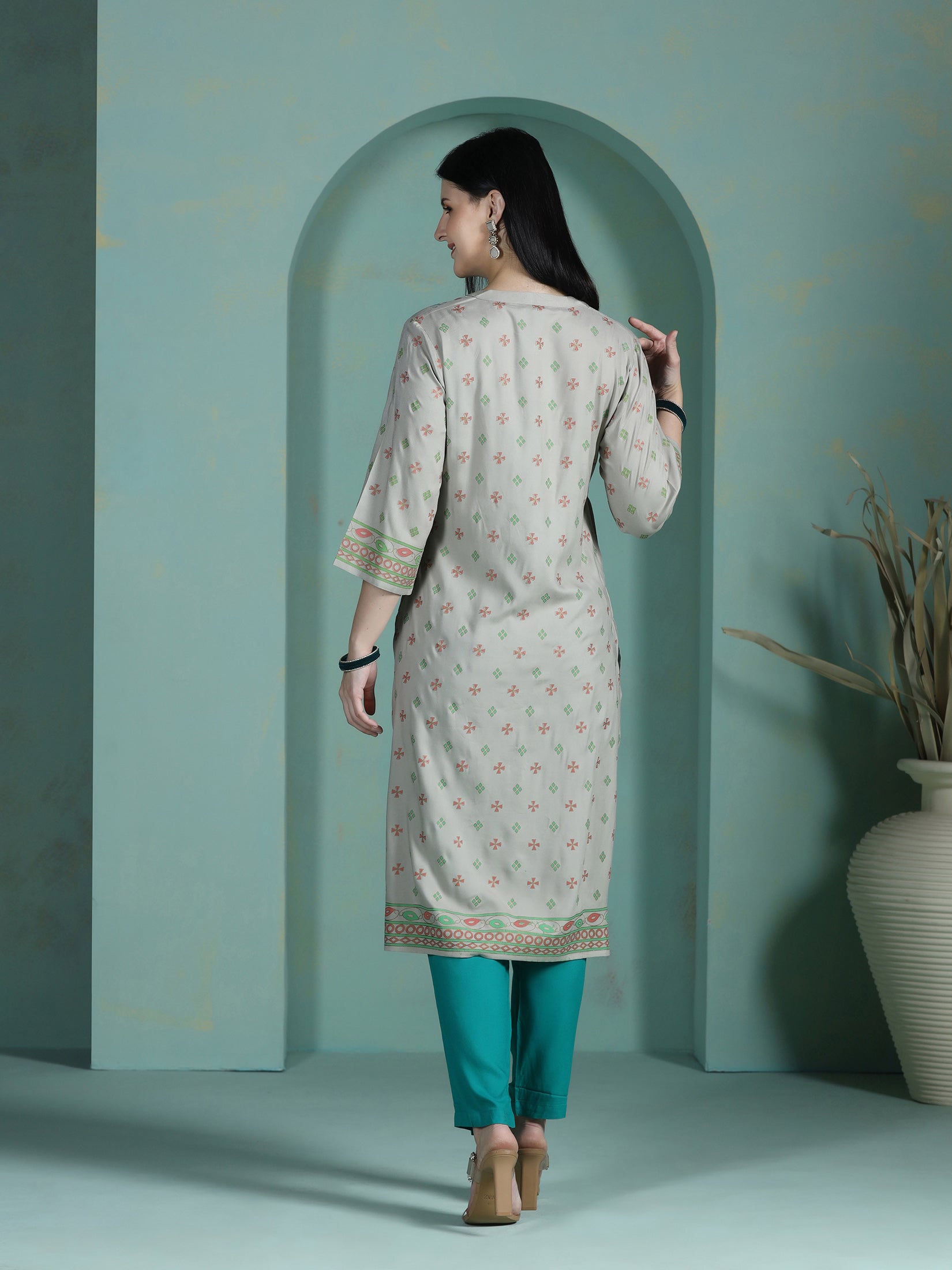 Women Liva Grey Placement Print Kurta