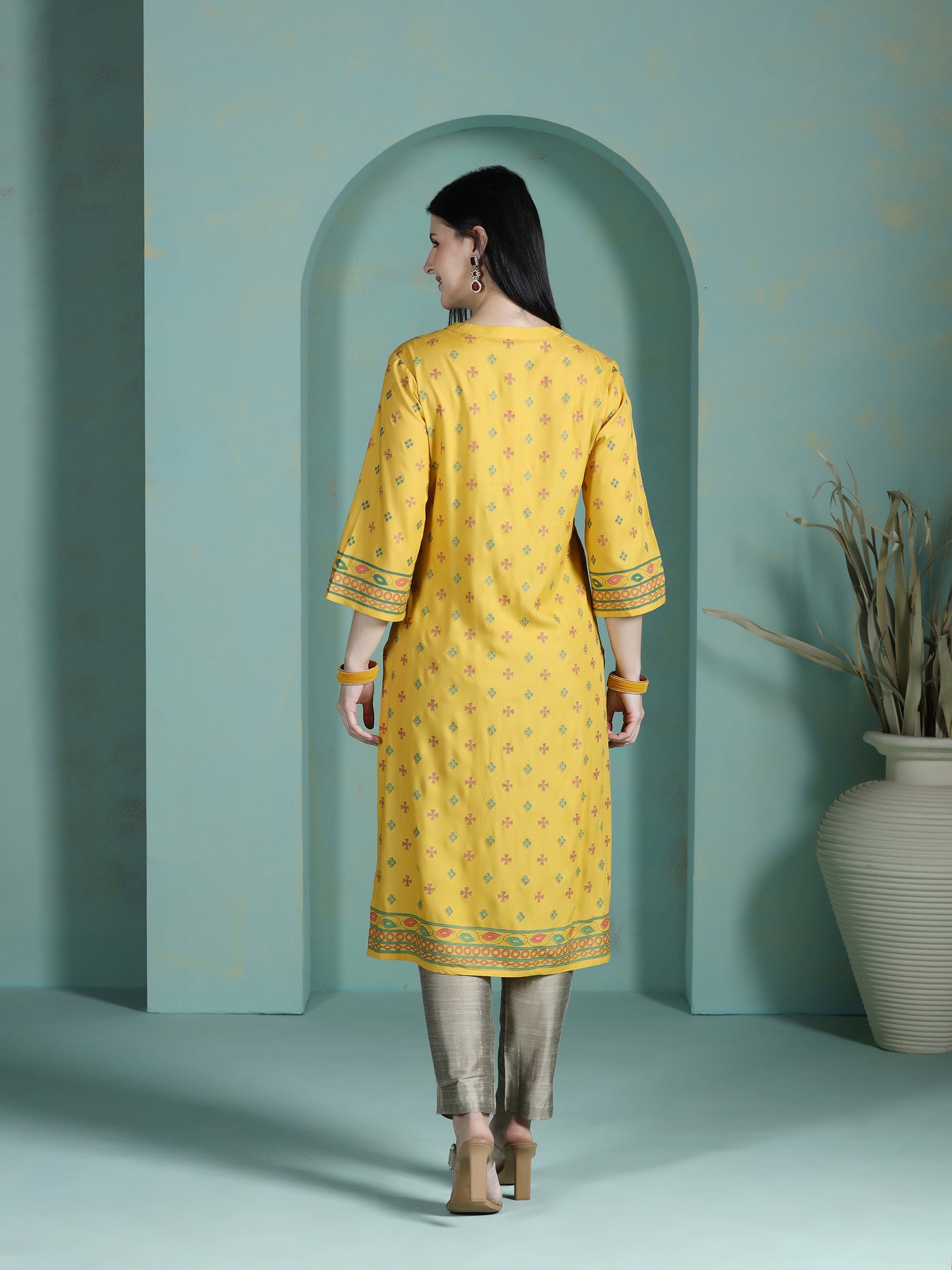 Women Liva Mustard Placement Print Kurta