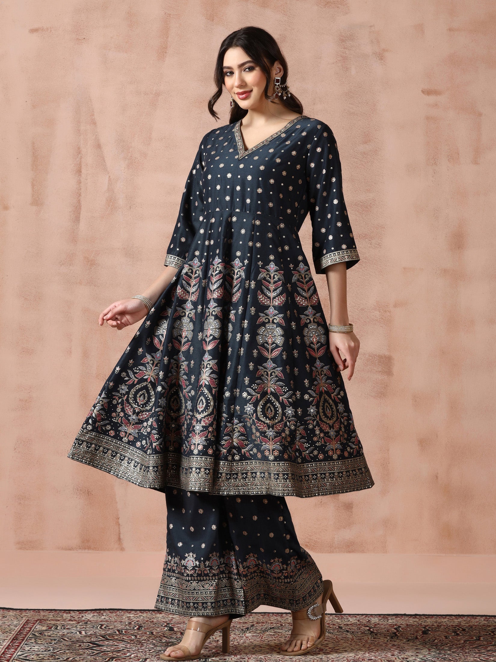 Women Chanderi Grey Printed Kurta Comfort Pant Dupatta