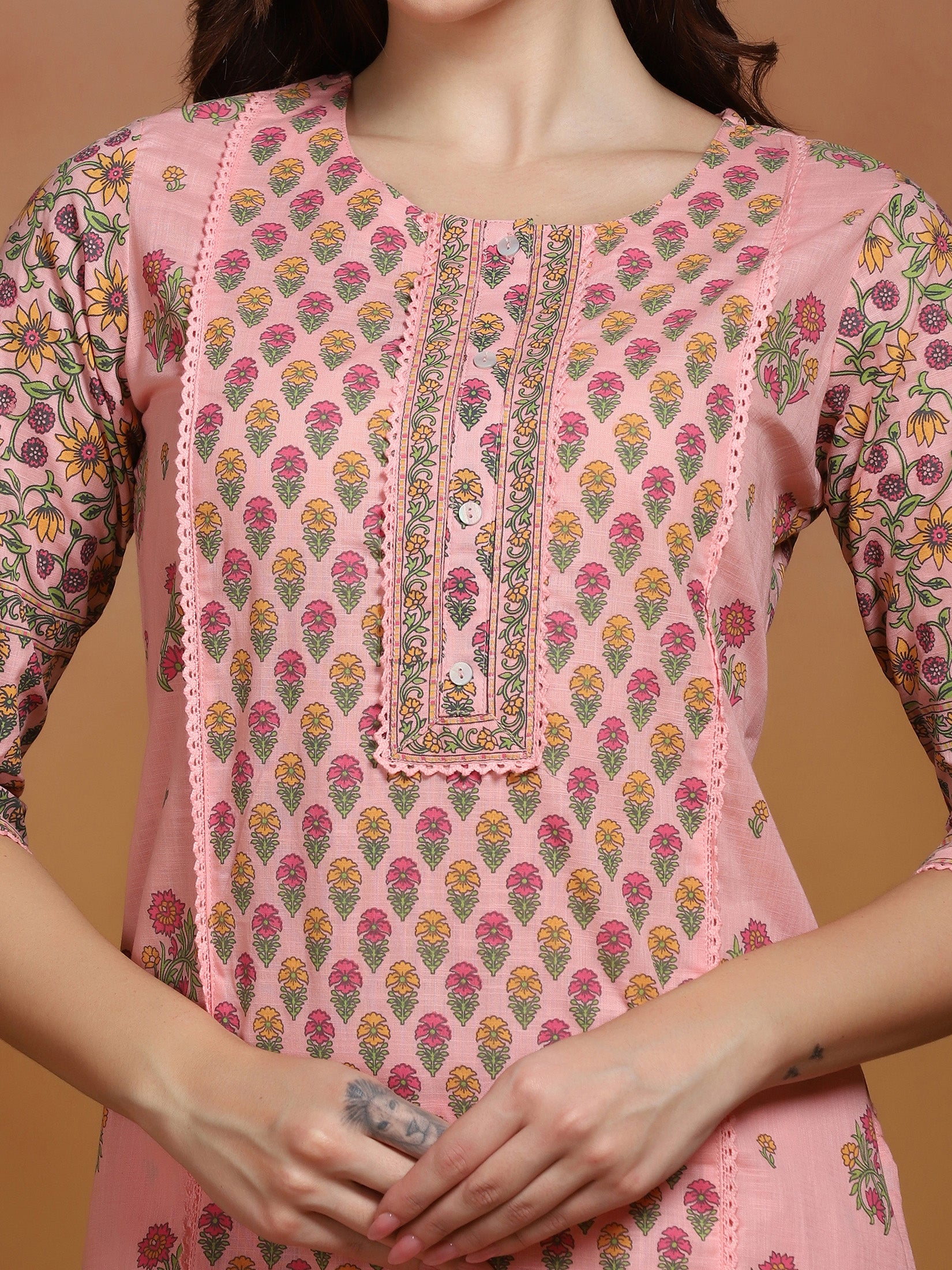 25747PINK_closer
