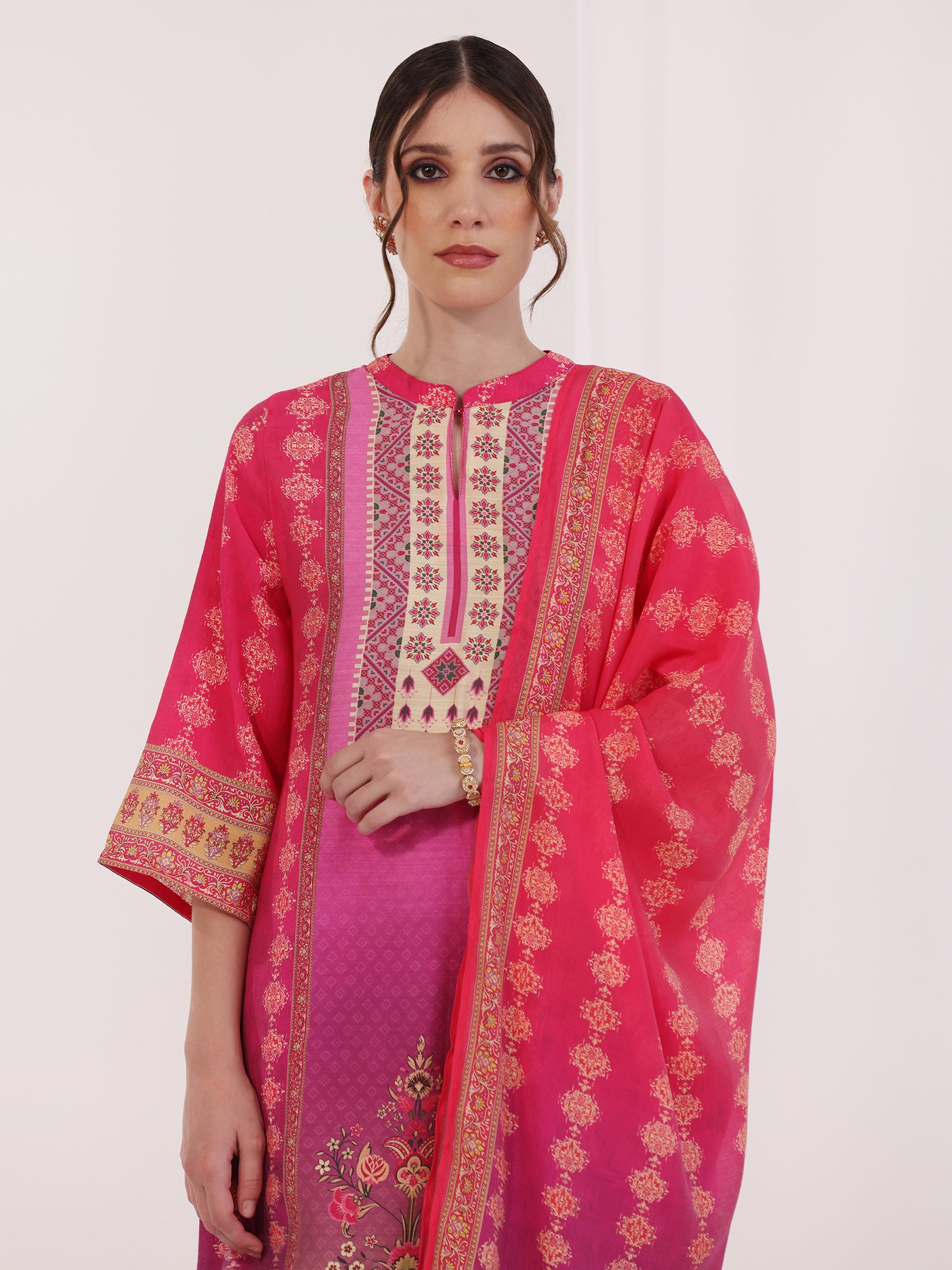 Women Poly Viscose Fuchsia Floral Print Kurta Comfort Pant Dupatta
