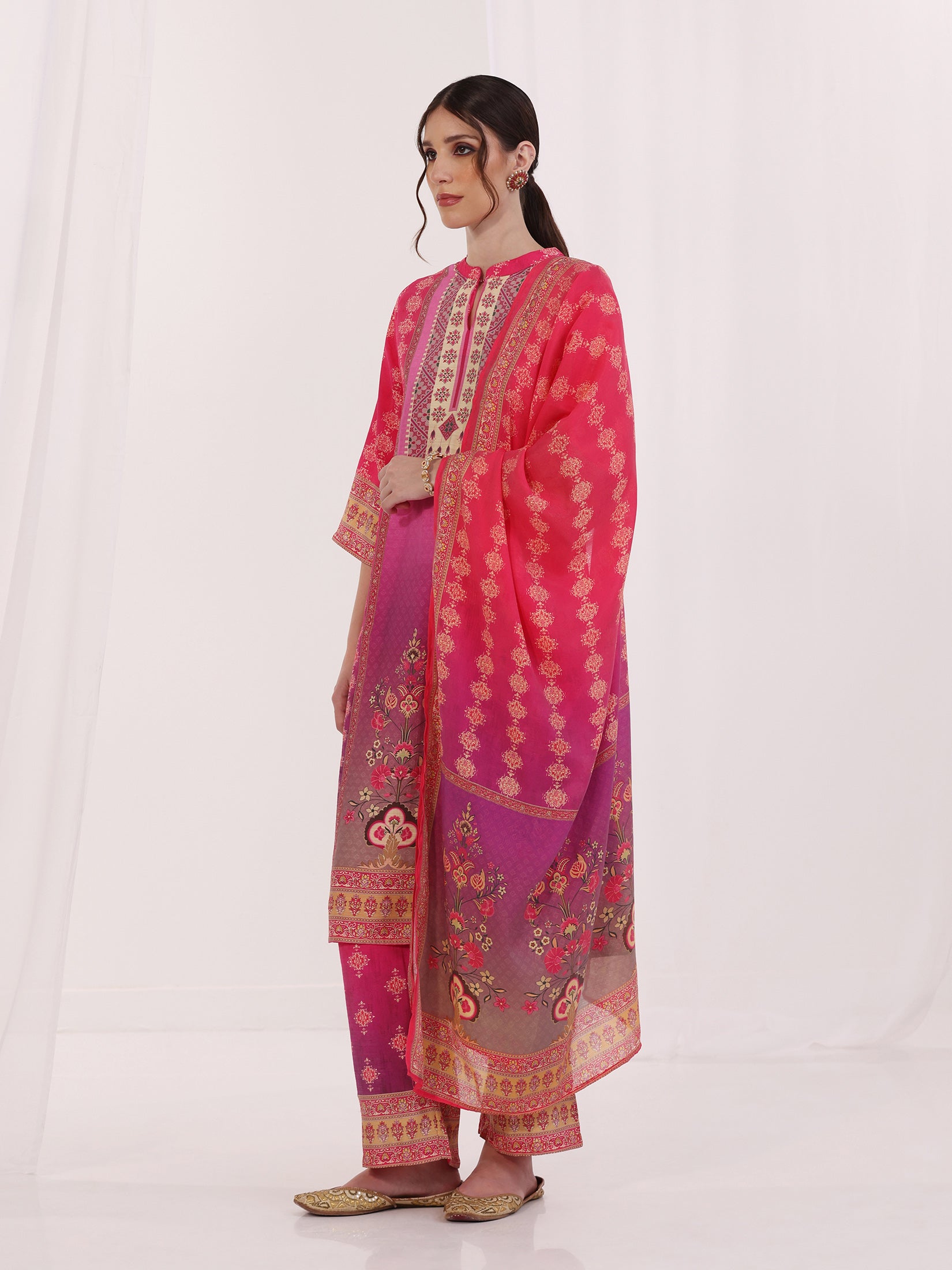 Women Poly Viscose Fuchsia Floral Print Kurta Comfort Pant Dupatta