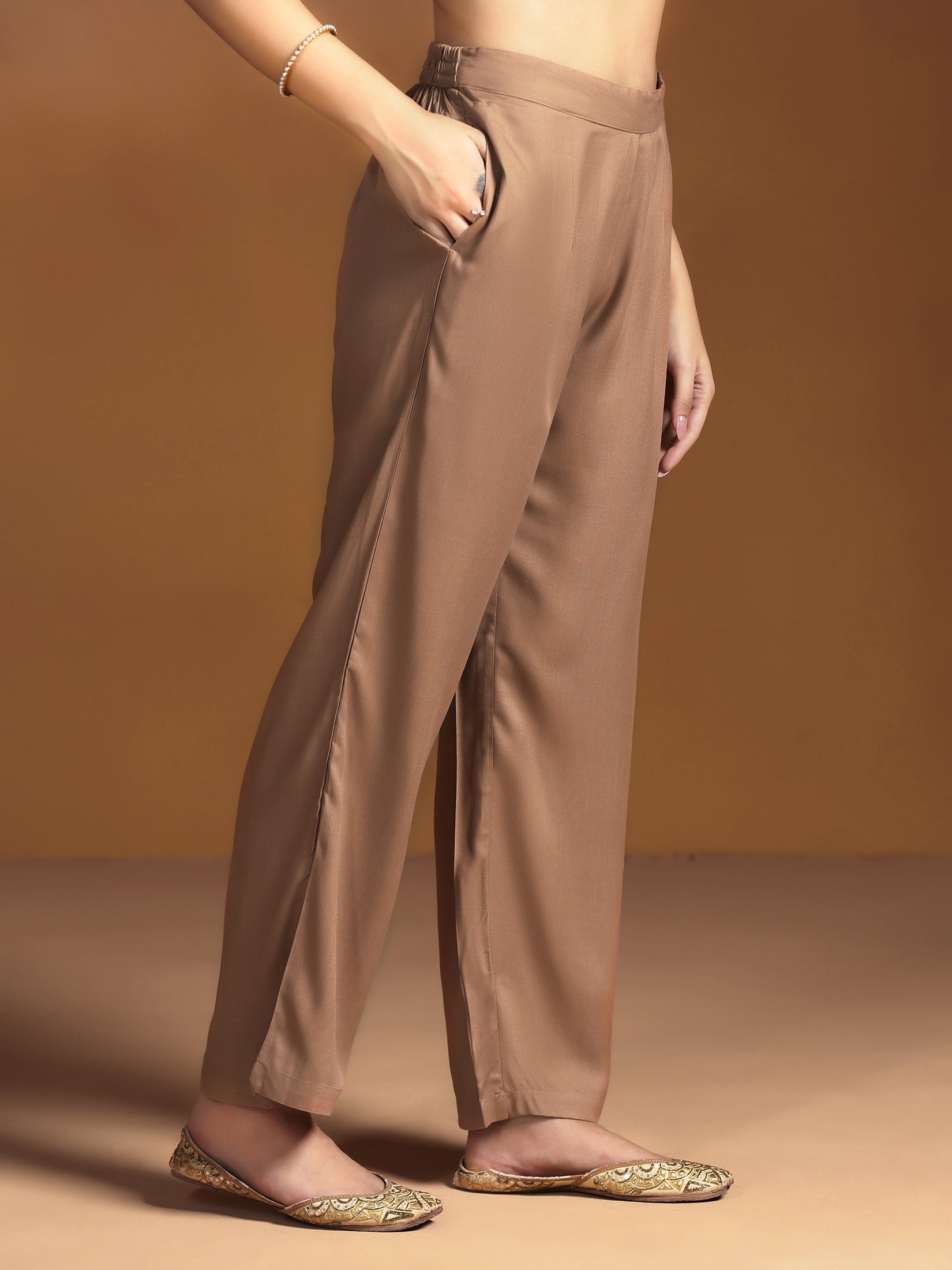 Women Viscose Jacquard Brown Kurta Comfort Pant Dupatta