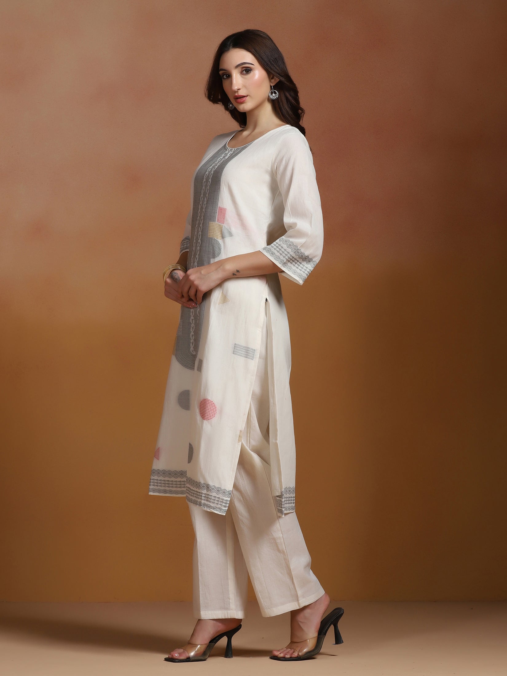 Women Off White Cotton Jacquard Kurta Comfort Pant Dupatta
